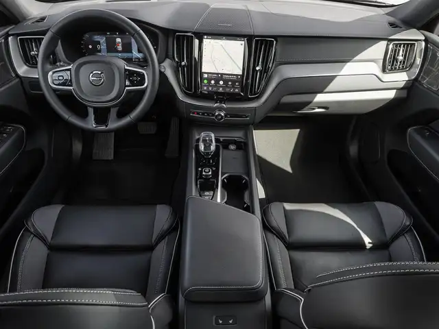 Volvo XC60 view 11