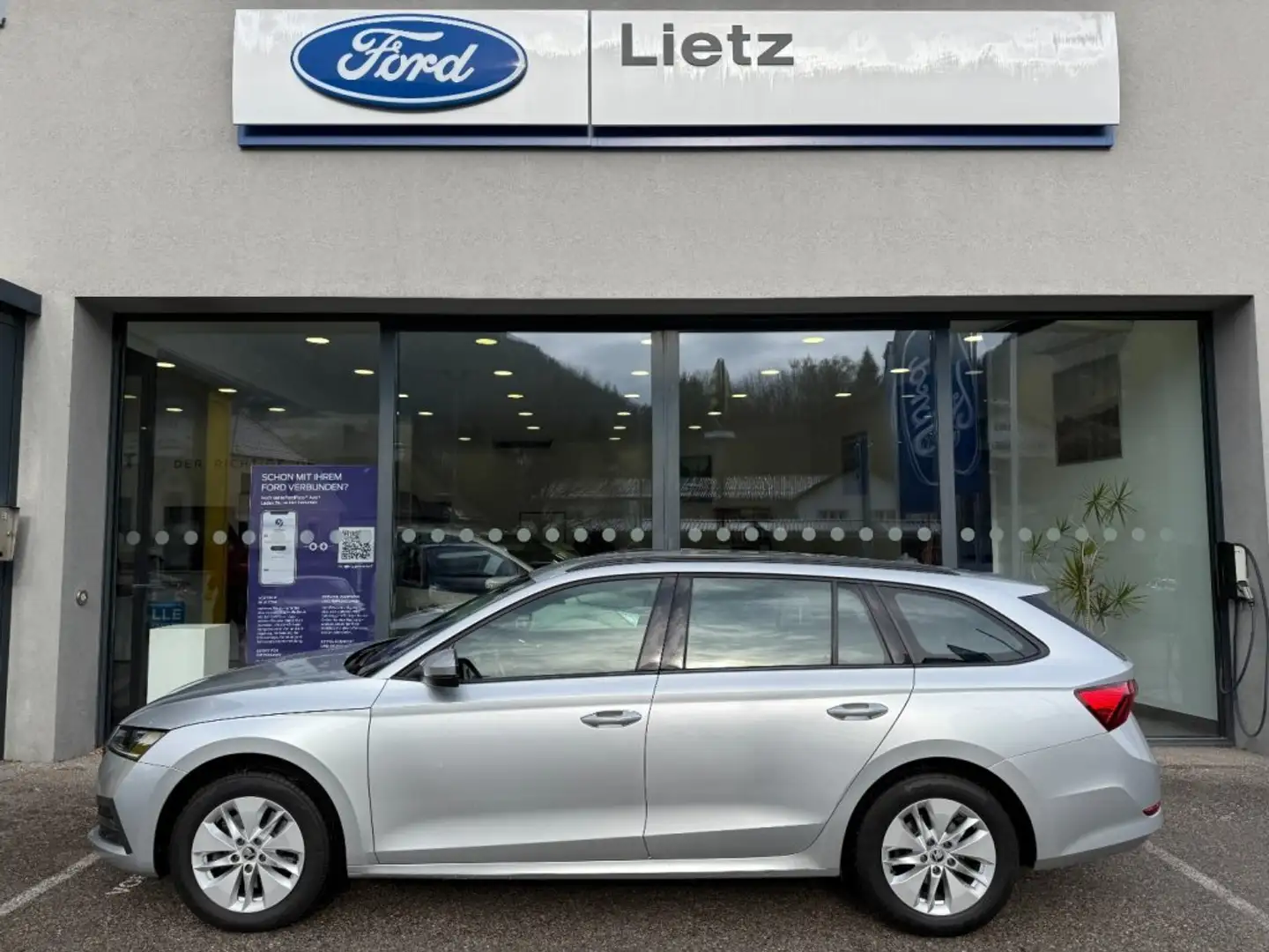 Skoda Octavia Oktavia Combi Ambition 4x4 TDI DSG Silber - 1