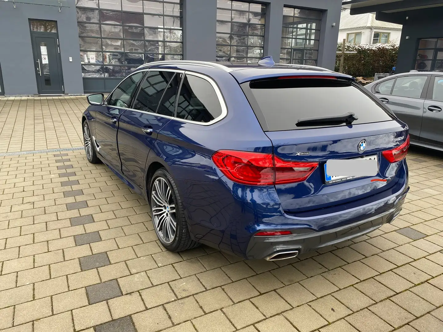 BMW 540 d xDrive M Voll NP 106 k€ Blau - 2