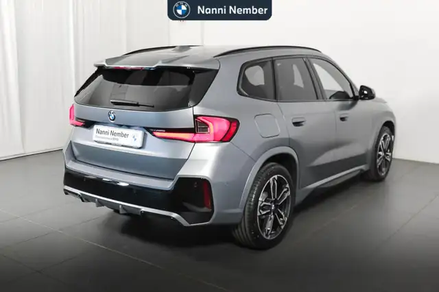 BMW X1 view 3