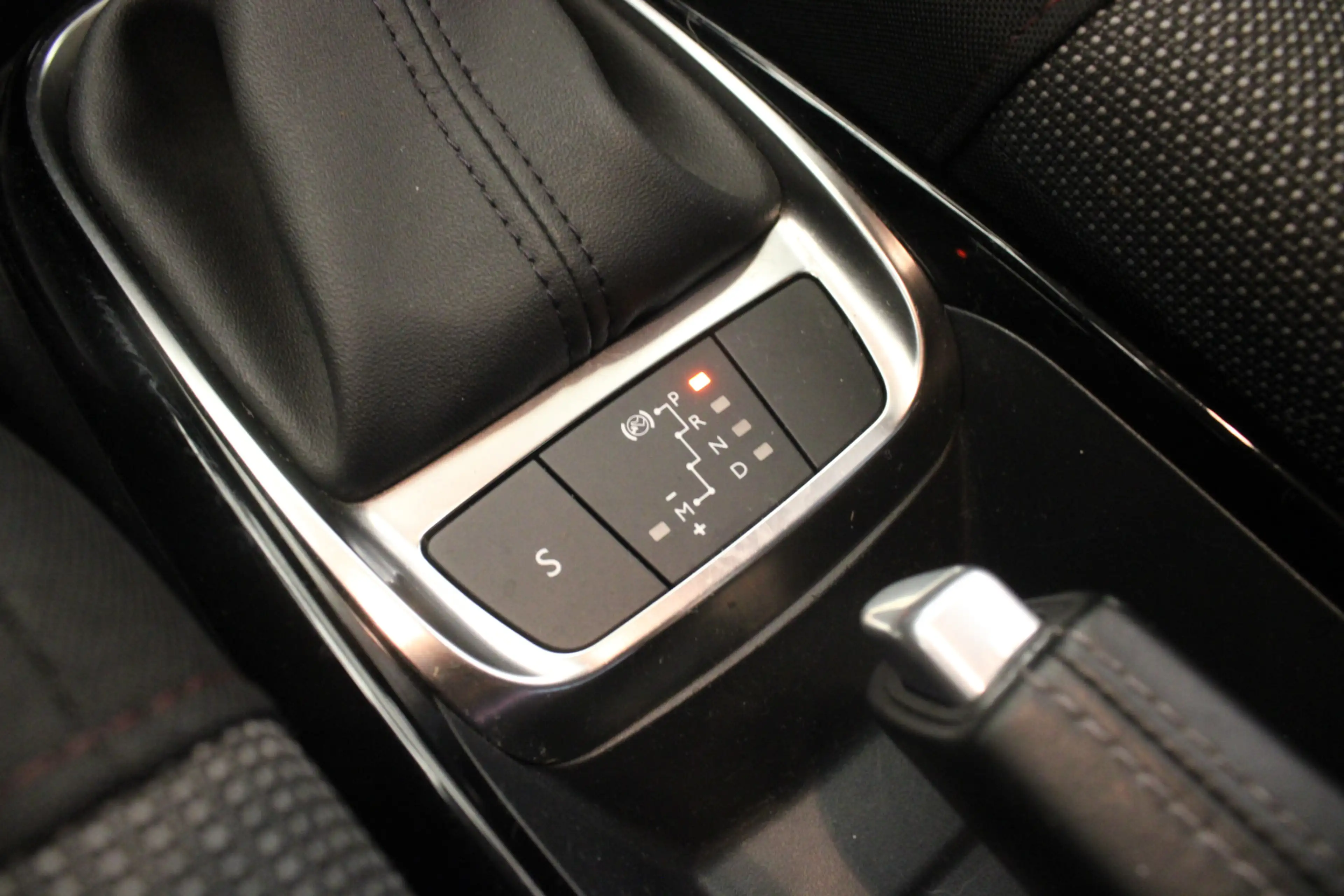 Citroen C4 Cactus 1.2 PureTech Feel |Camera|Navi| — photo 17