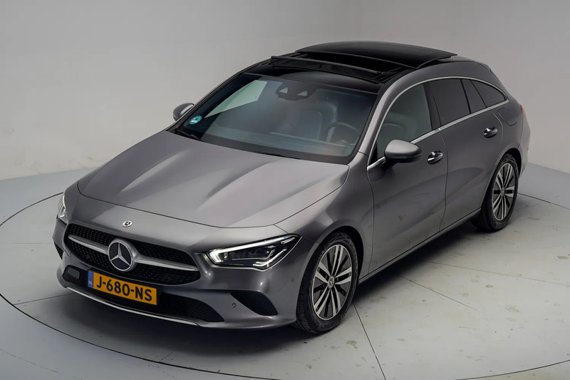 Mercedes-Benz CLA 180 SHOOTING BRAKE 180d Luxury Aut. [ Panorama Ambient — photo 15