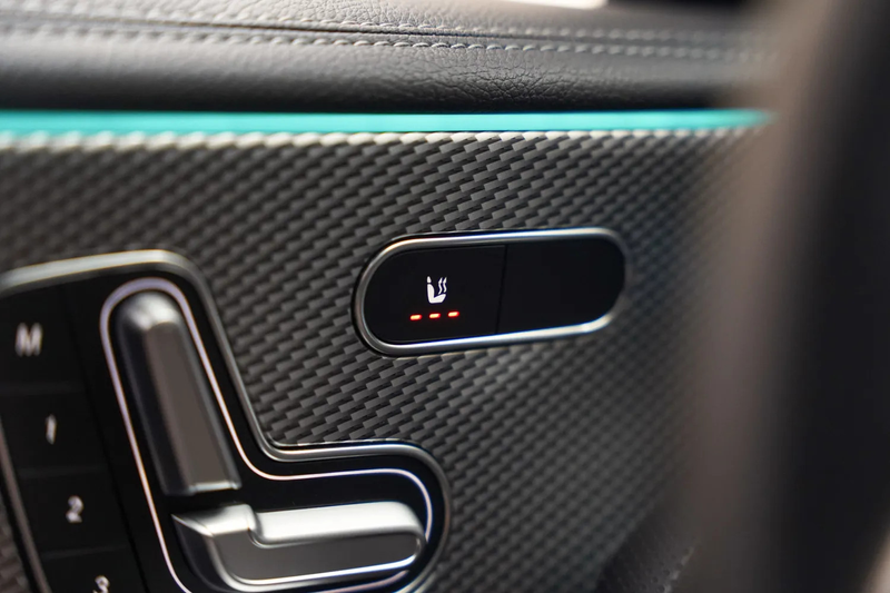 Mercedes-Benz CLA 180 SHOOTING BRAKE 180d Luxury Aut. [ Panorama Ambient — photo 13