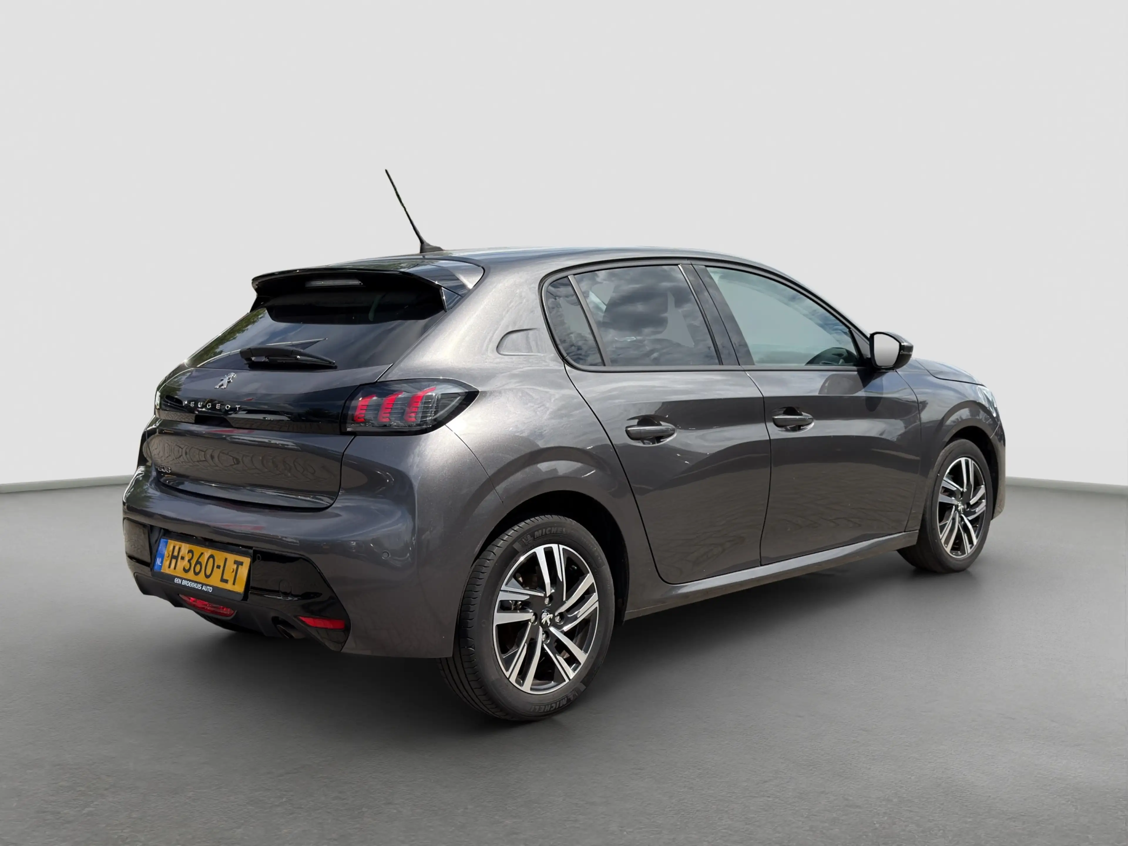 Peugeot 208 1.2 PureTech Blue Lease Allure Camera | Parkeersen — photo 4