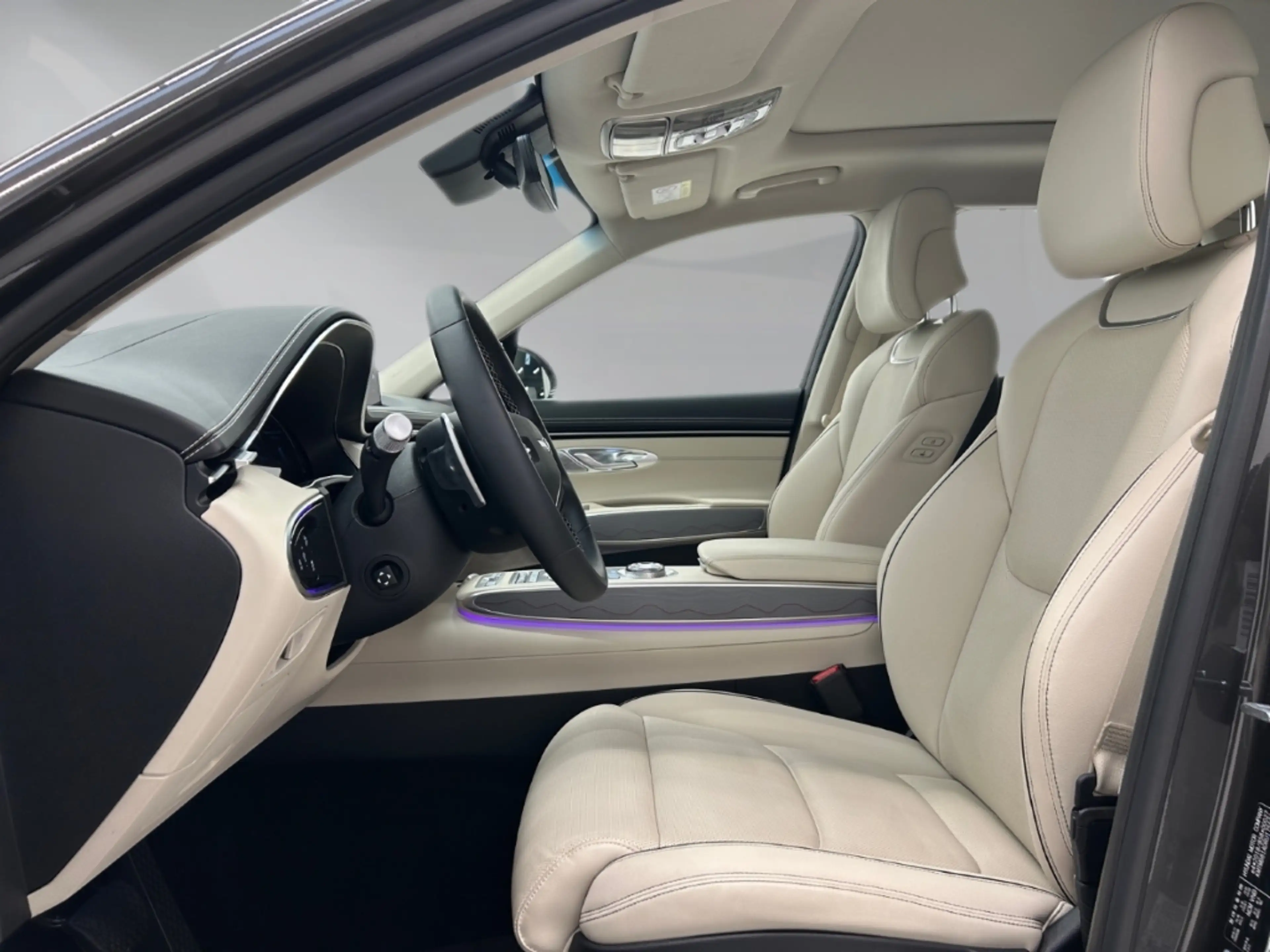 Genesis GV70 Luxury 4WD AD El. Panodach Memory Sitze LED ACC El — photo 10