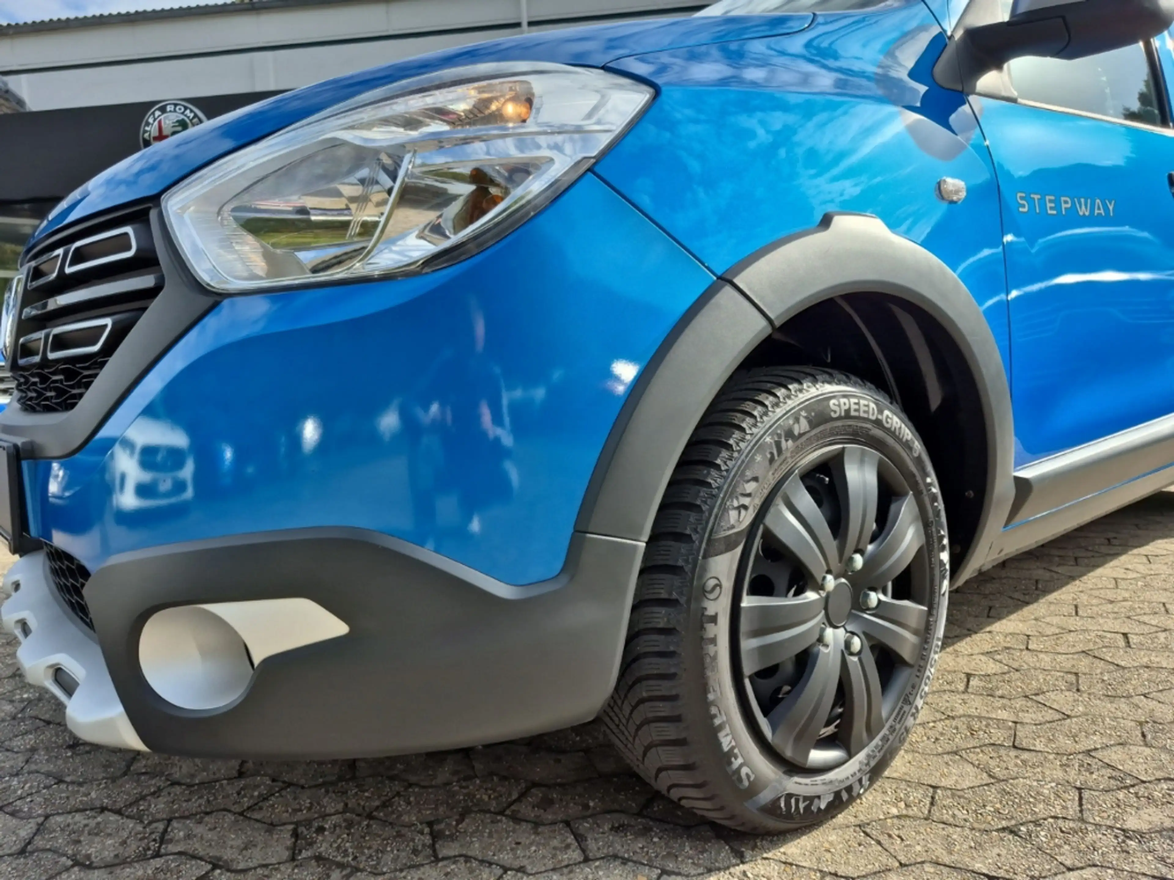 Dacia Dokker Stepway Celebration NAV LM Sitzheizung — photo 6