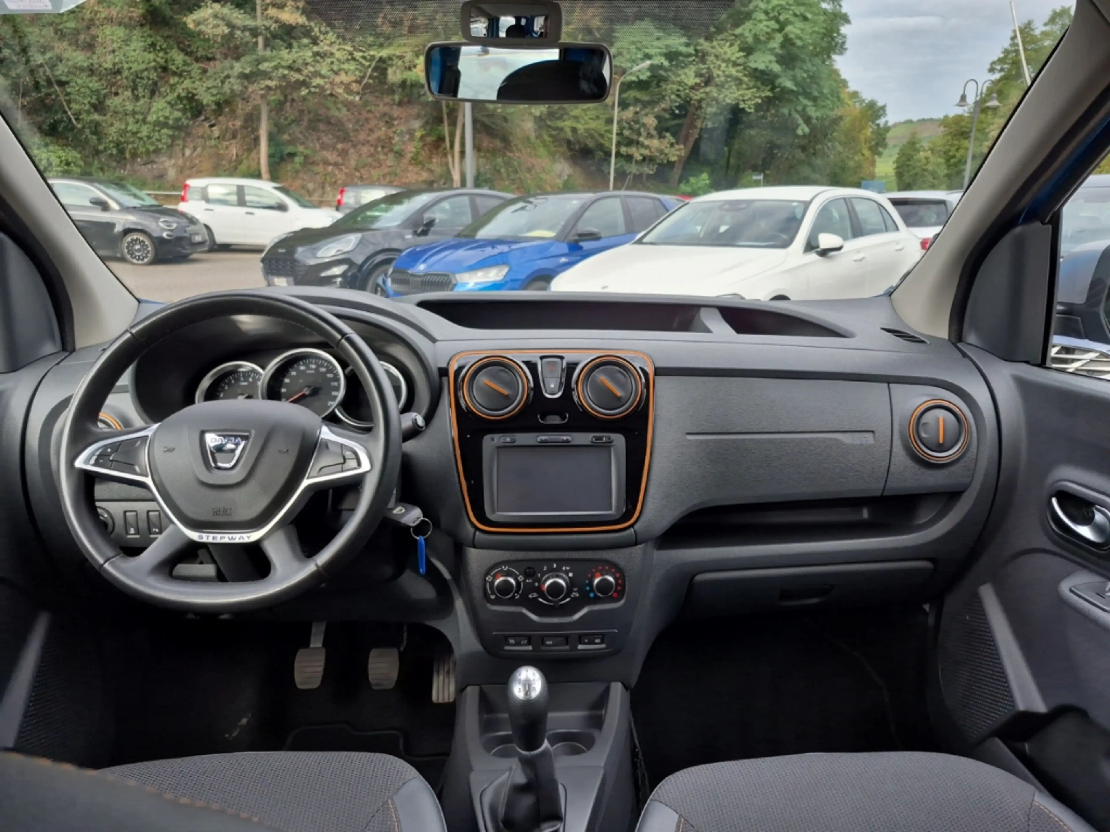 Dacia Dokker Stepway Celebration NAV LM Sitzheizung — photo 9