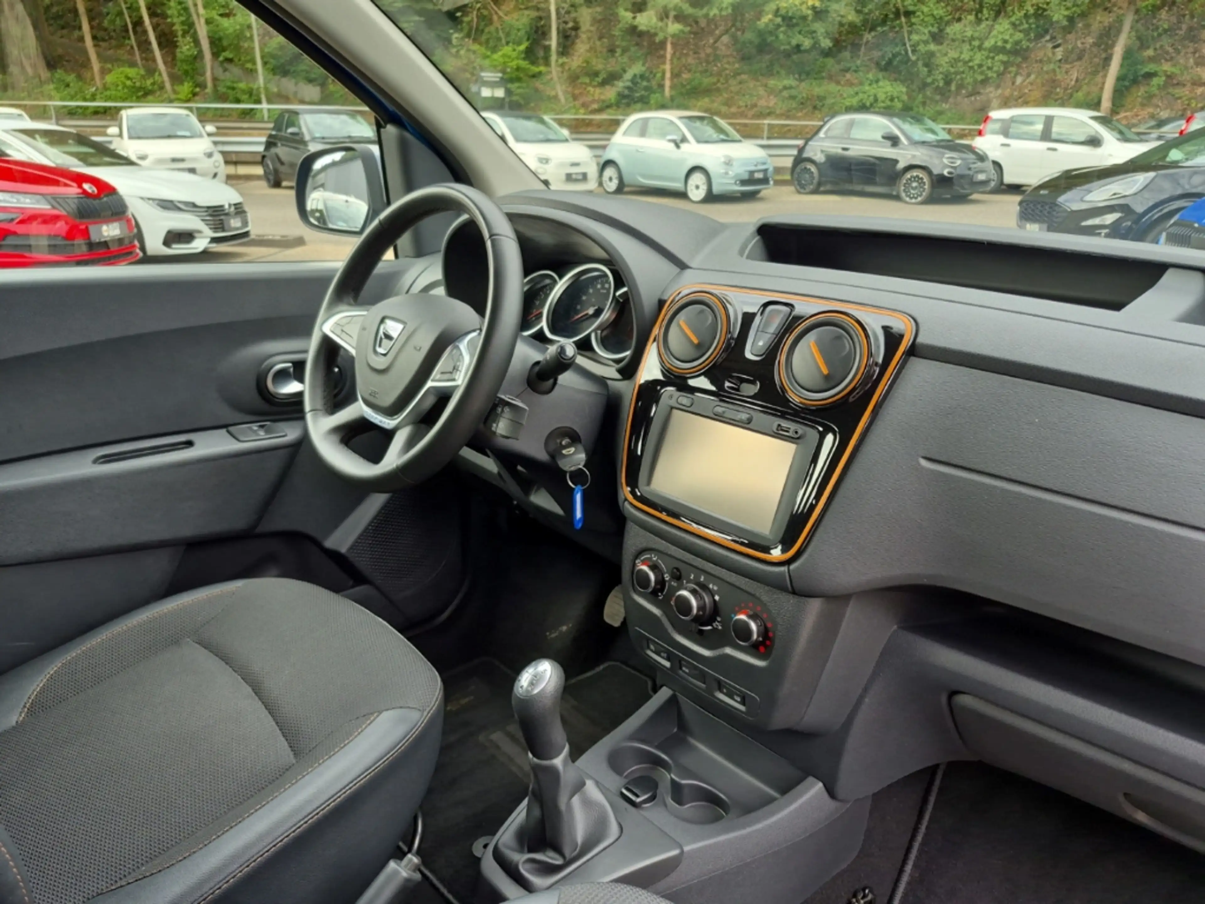 Dacia Dokker Stepway Celebration NAV LM Sitzheizung — photo 8