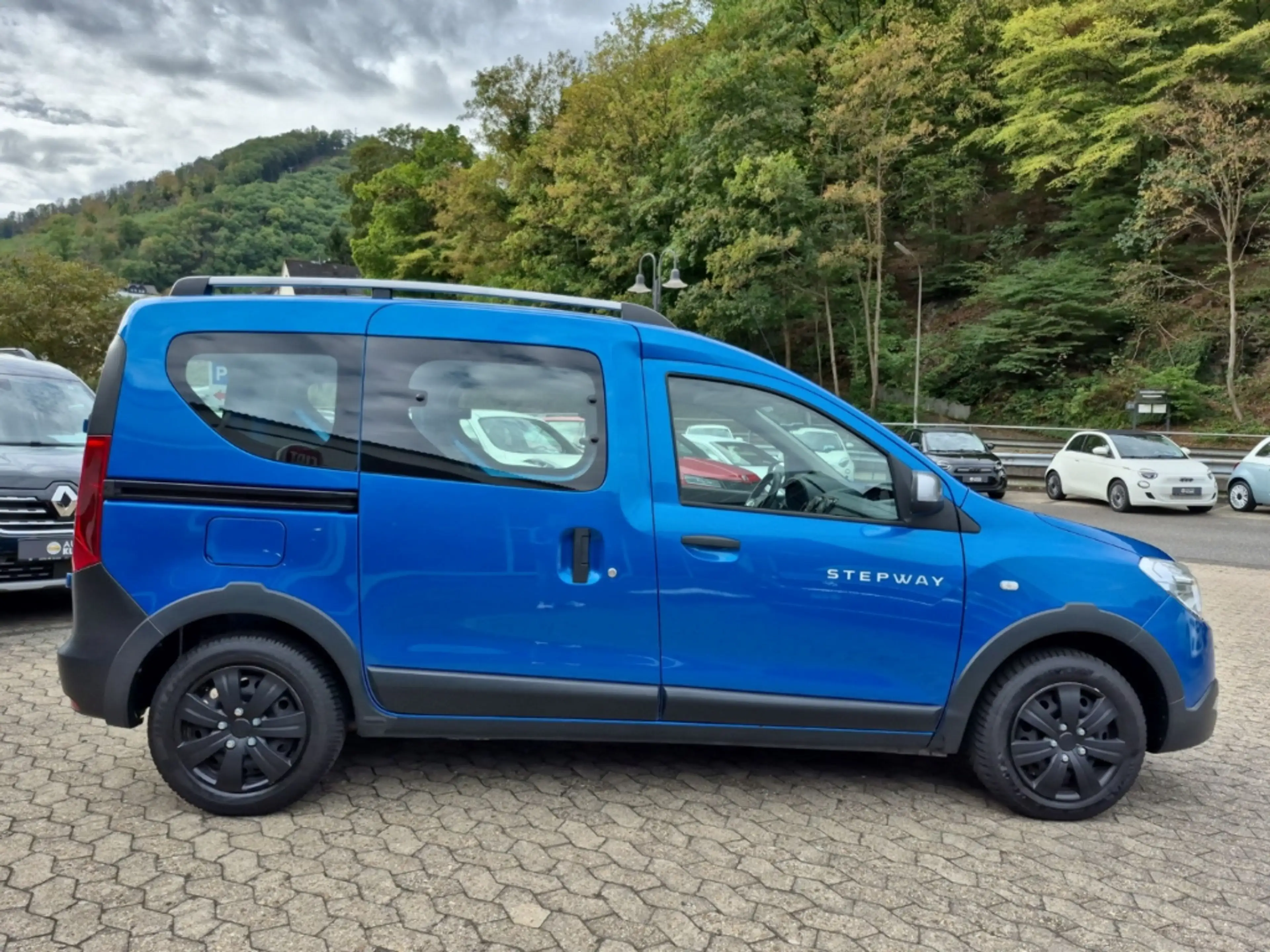Dacia Dokker Stepway Celebration NAV LM Sitzheizung — photo 4