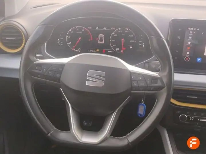 SEAT Arona 1.0 TSI FR Plus (2021) 2022, foto 11