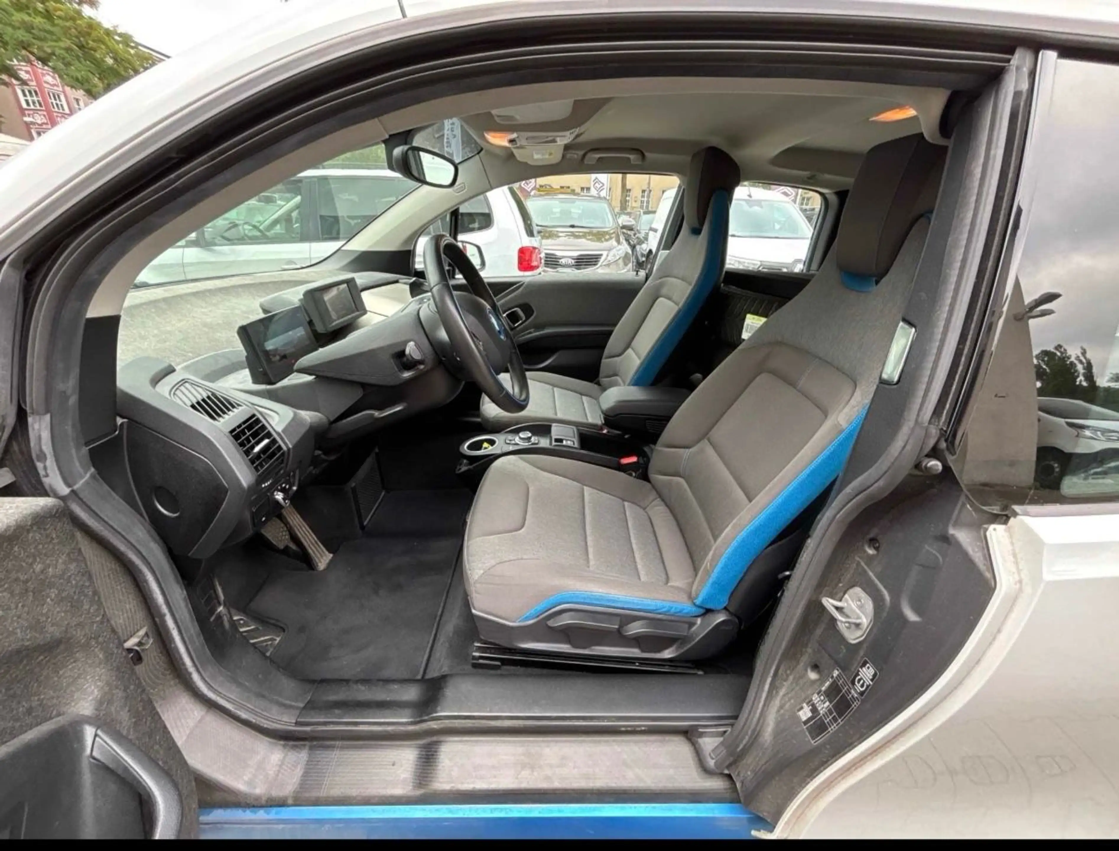 BMW i3 Kamera PDC Navi Klima Tempomat 1 Hand — photo 6