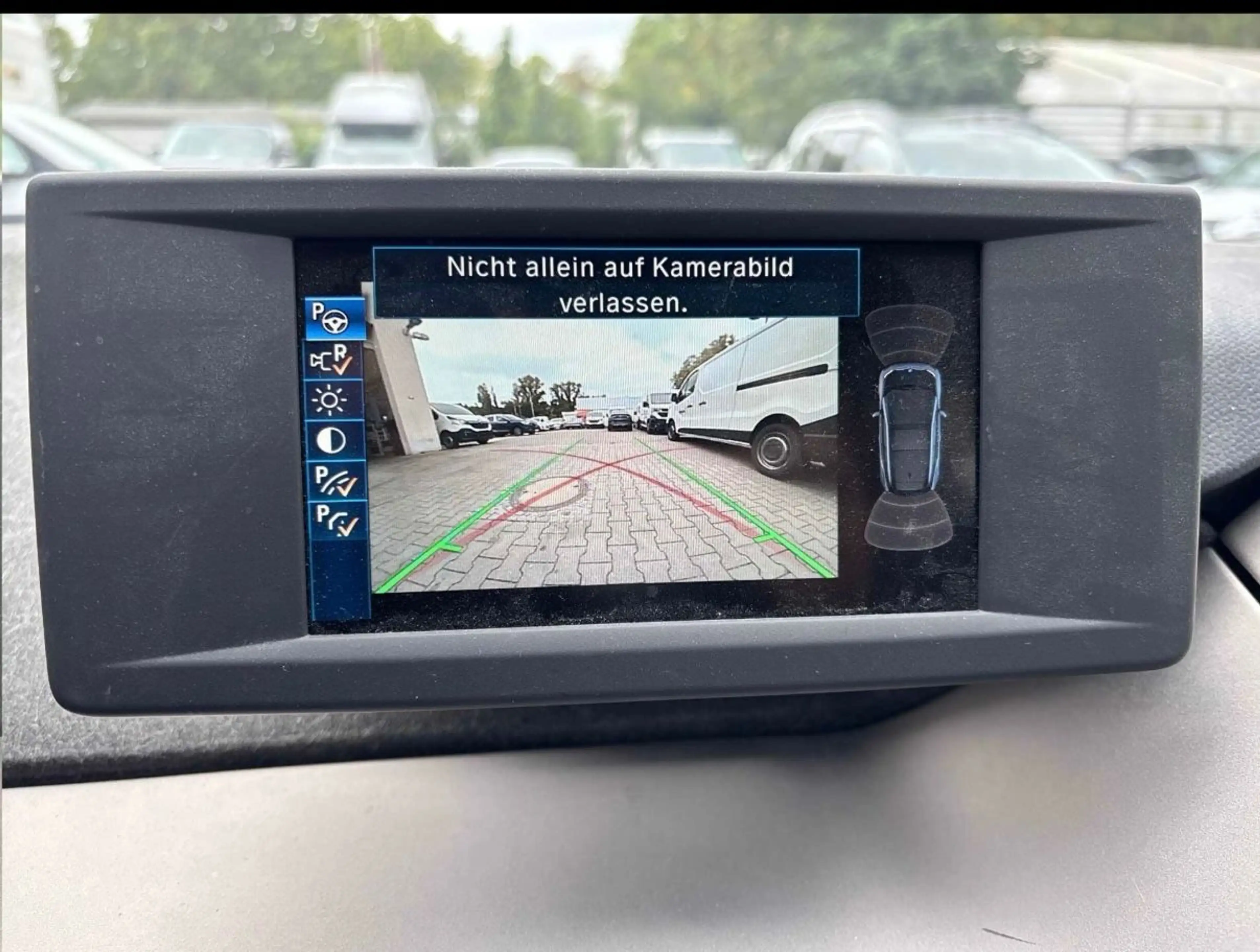 BMW i3 Kamera PDC Navi Klima Tempomat 1 Hand — photo 11