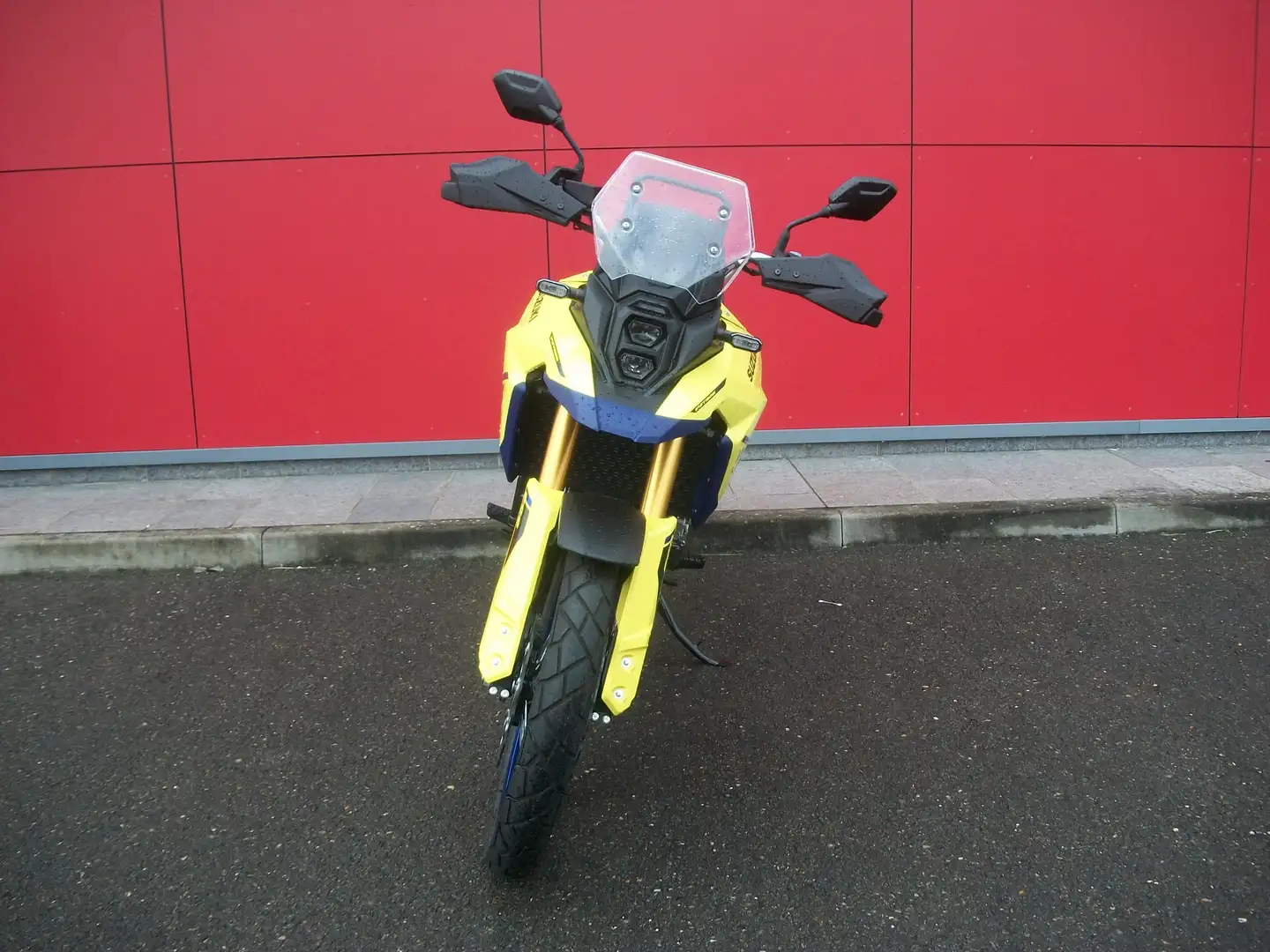 Suzuki V-Strom 800DE Gelb - 2