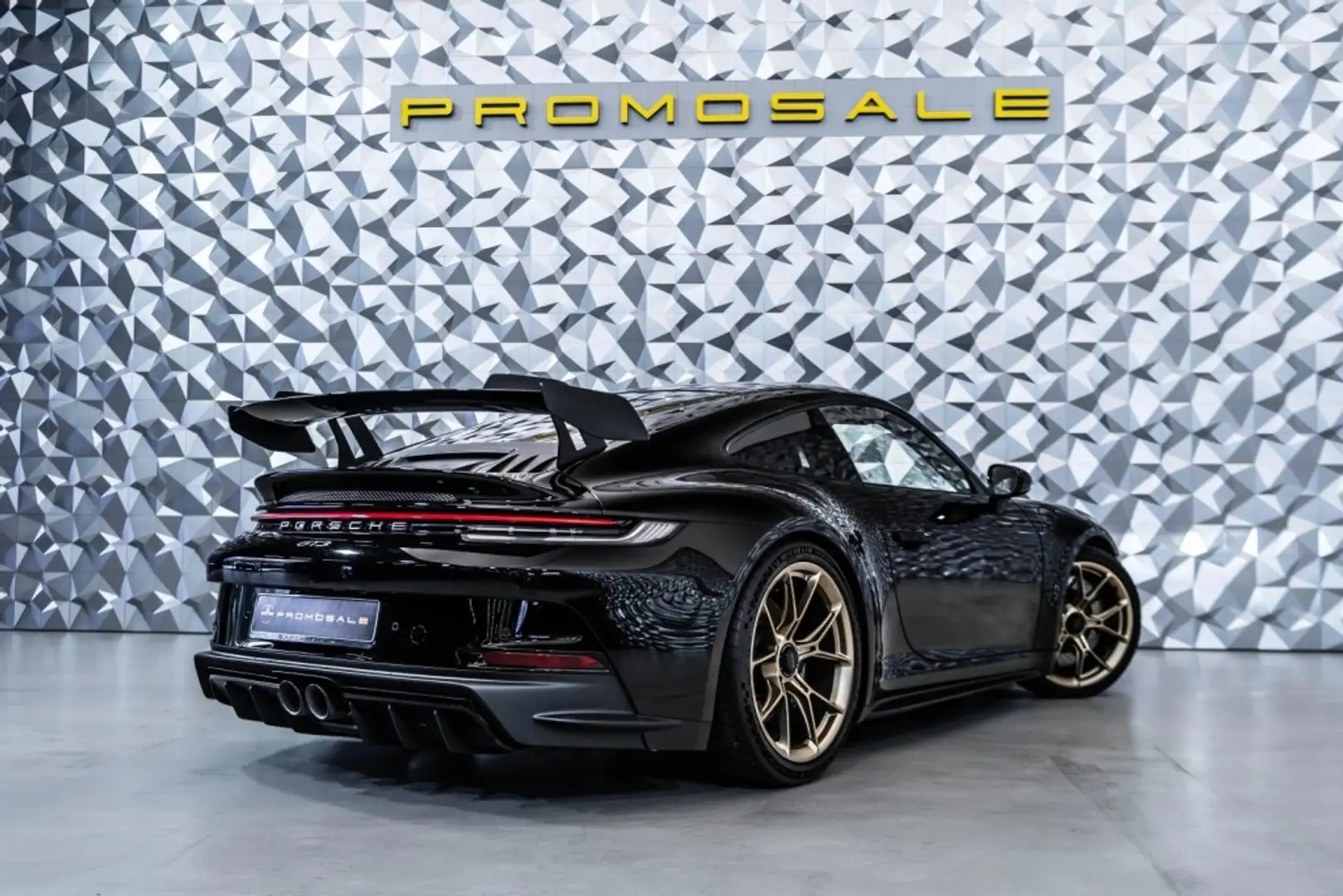 Porsche 992 GT3 PDK Schwarz - 2