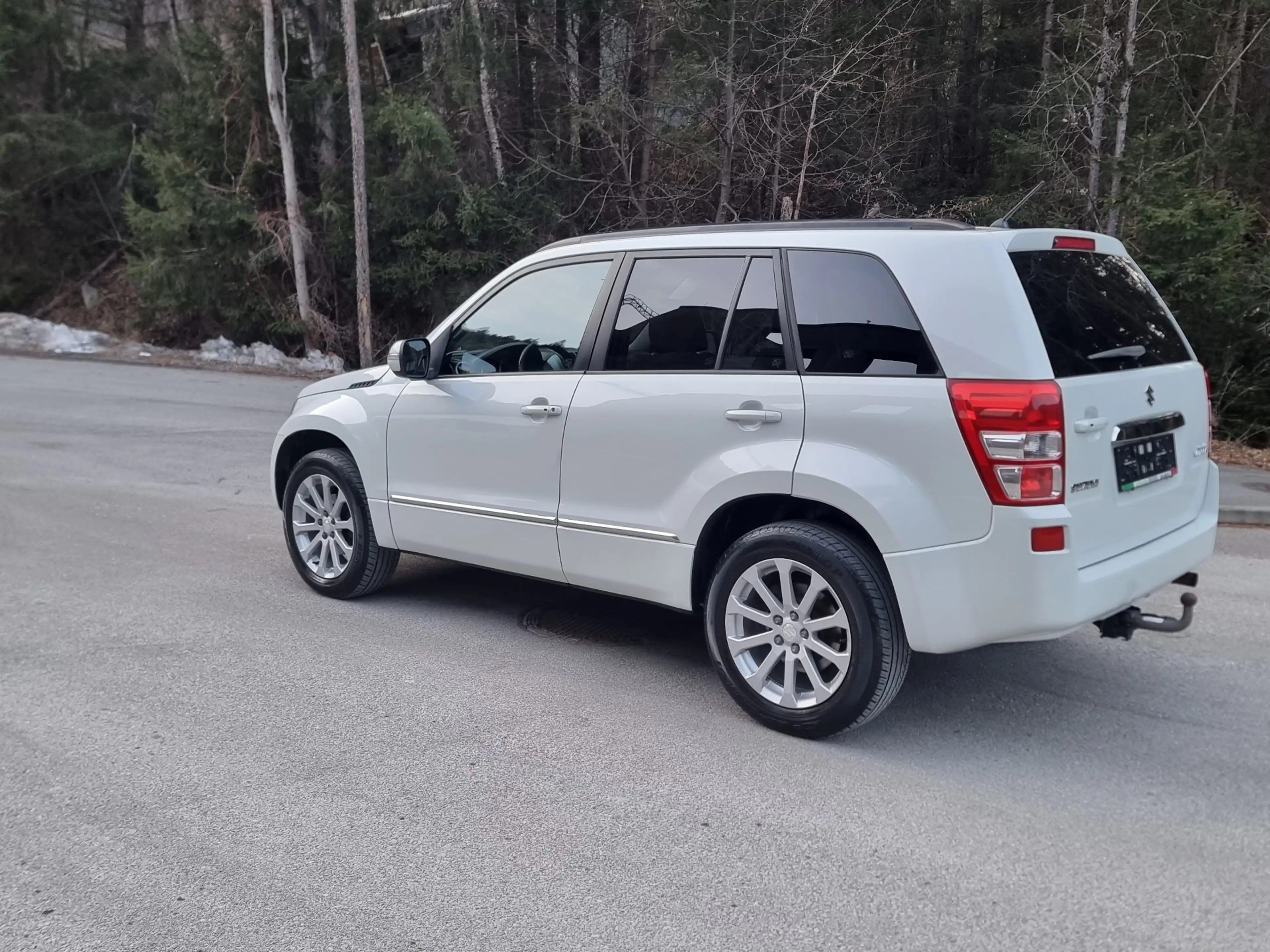 Suzuki Grand Vitara 2,4 VX-E Executive L4 Aut.**AHK**LEDER**NAVI**RFK* — photo 4