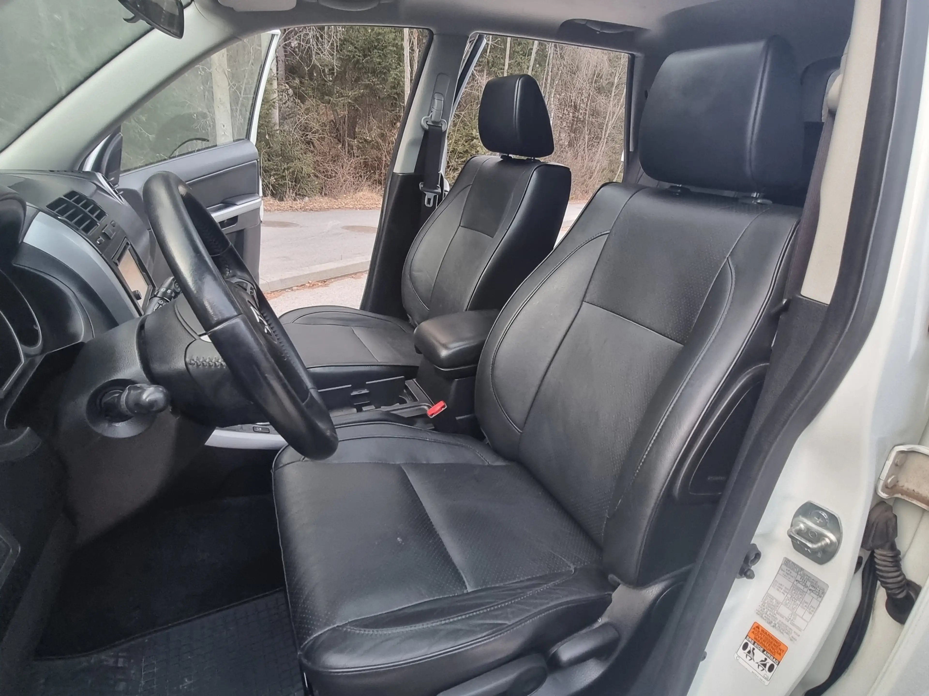 Suzuki Grand Vitara 2,4 VX-E Executive L4 Aut.**AHK**LEDER**NAVI**RFK* — photo 11