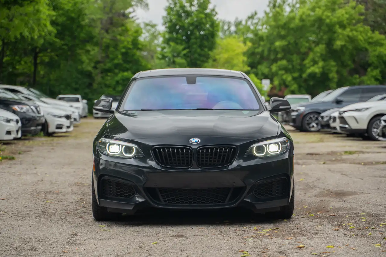 BMW 2 Series photo BMW 2 Series