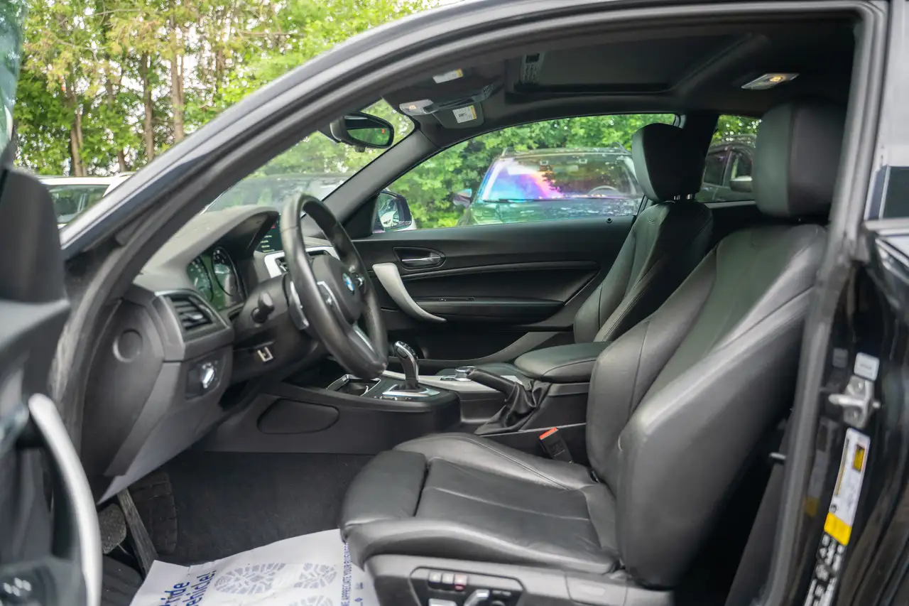 BMW 2 Series photo BMW 2 Series