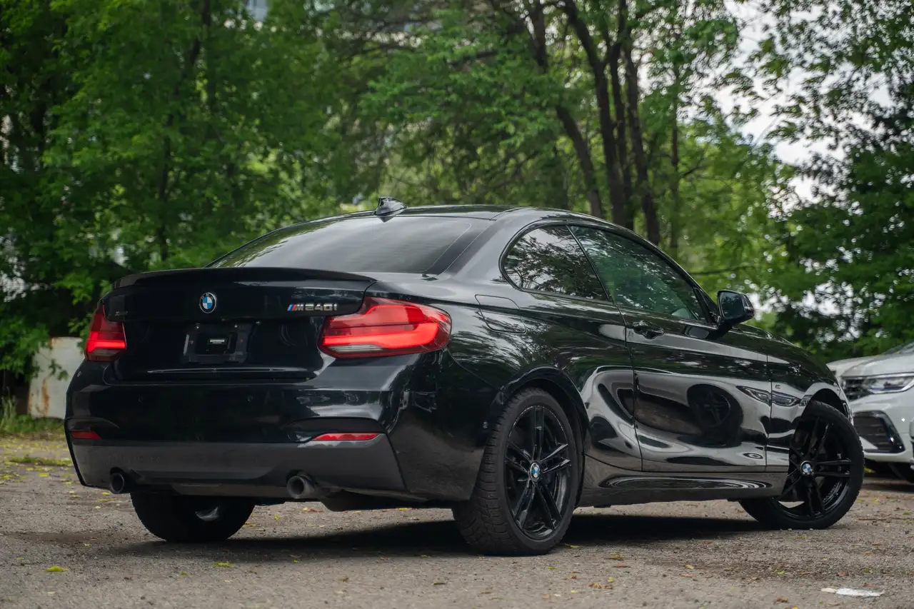 BMW 2 Series photo BMW 2 Series