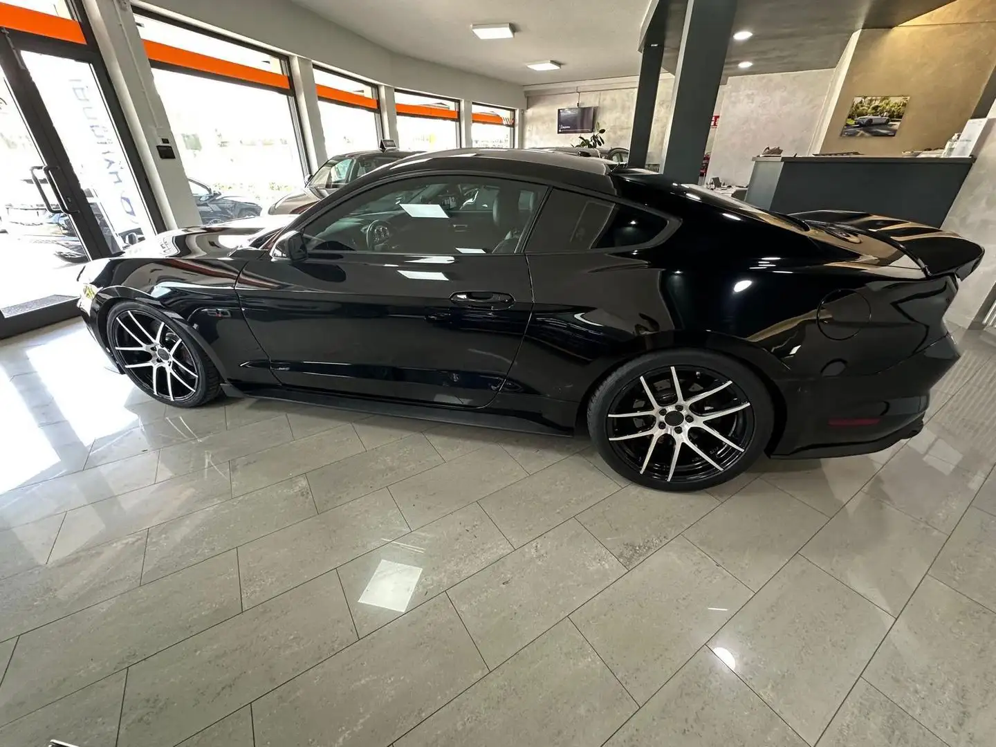 Ford Mustang V8 MANUALE 5.0 V8 Ti-VCT GT Nero - 2