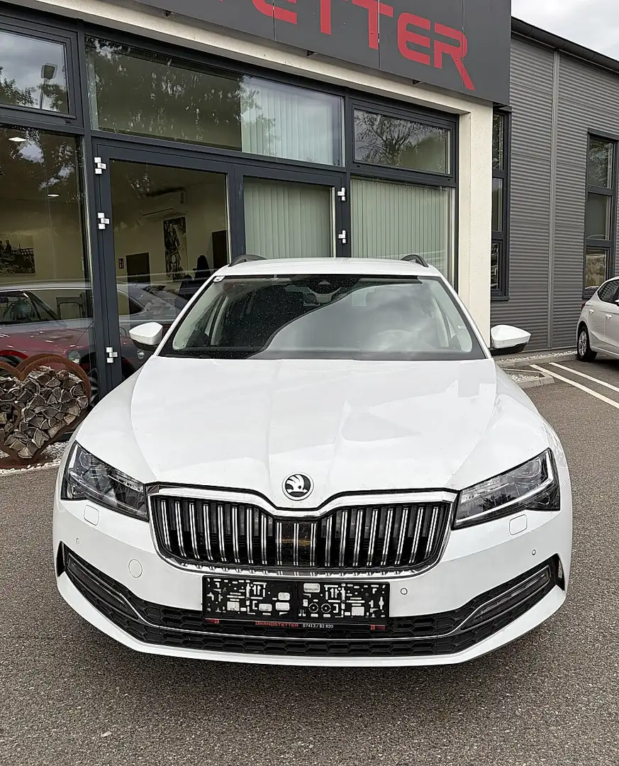 Skoda Superb Kombi 2,0 TDI 4x4 Style DSG Allrad Weiß - 2