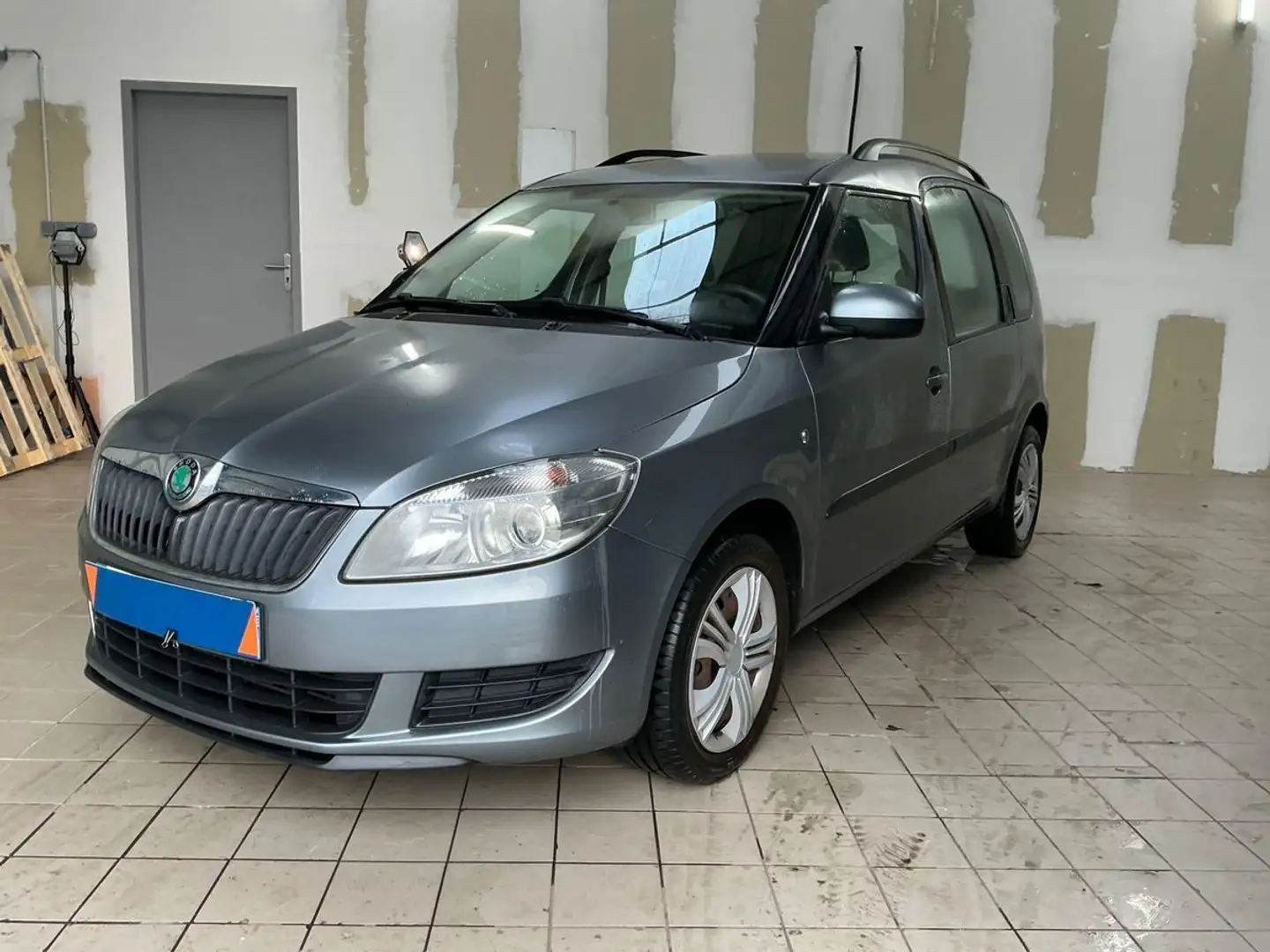 Skoda Roomster 1.6 TDI90 FAP ELEGANCE Grau - 1