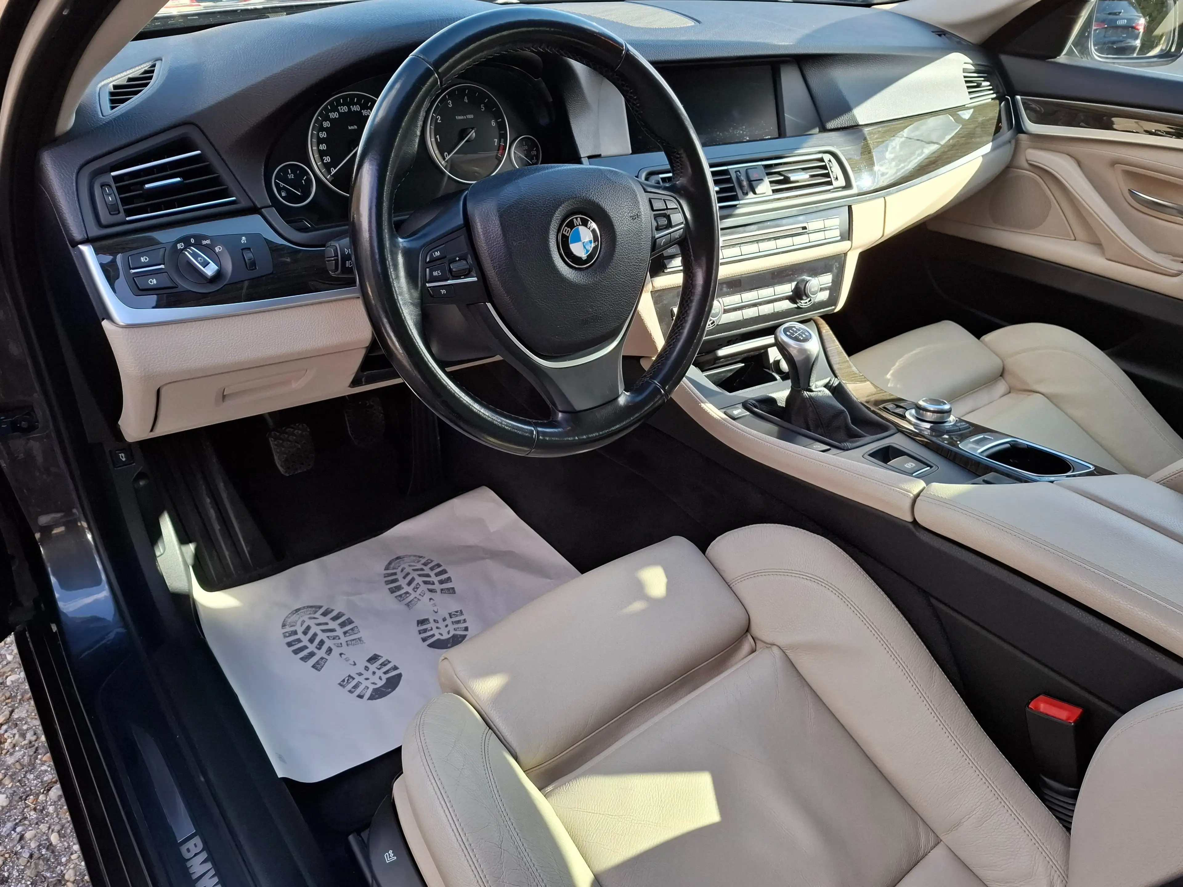 BMW 528 528 i, Scheckheftgepflegt, Originalzustand — photo 9