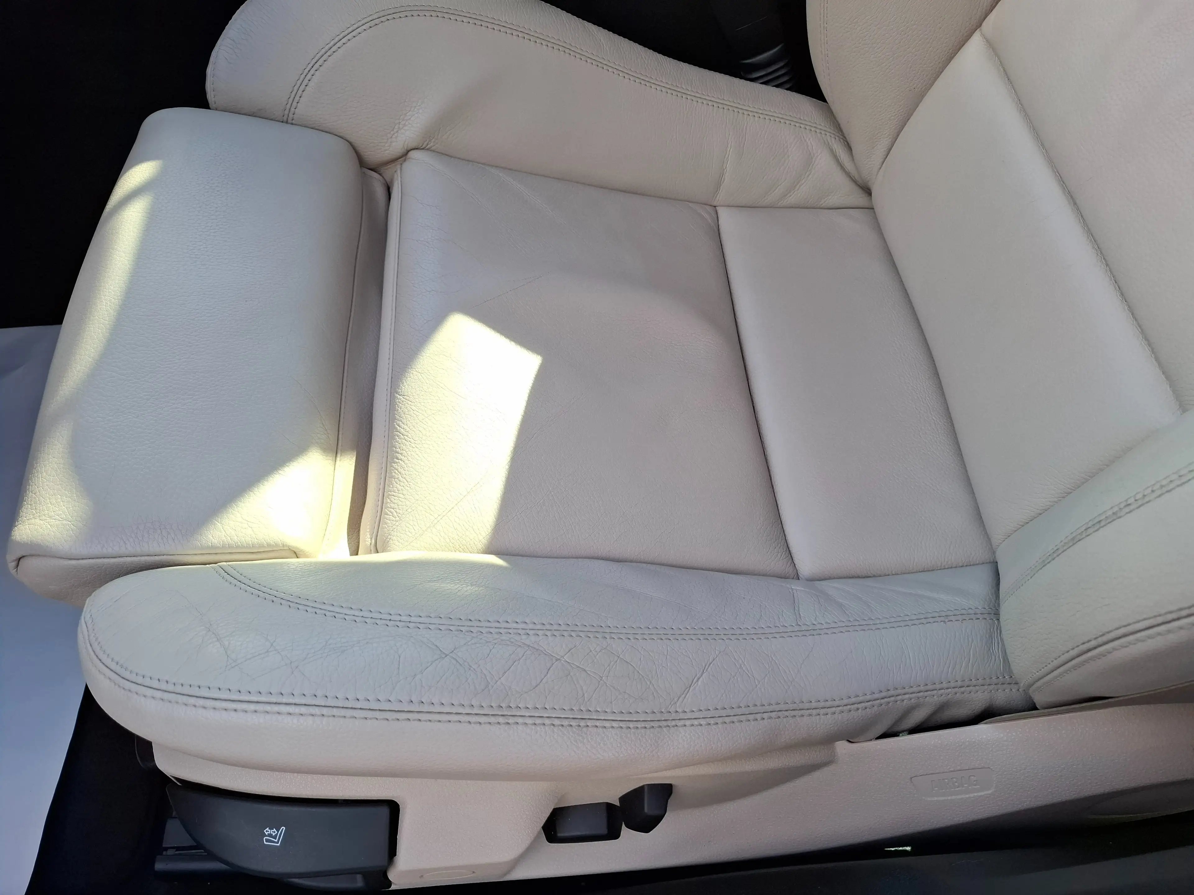 BMW 528 528 i, Scheckheftgepflegt, Originalzustand — photo 13