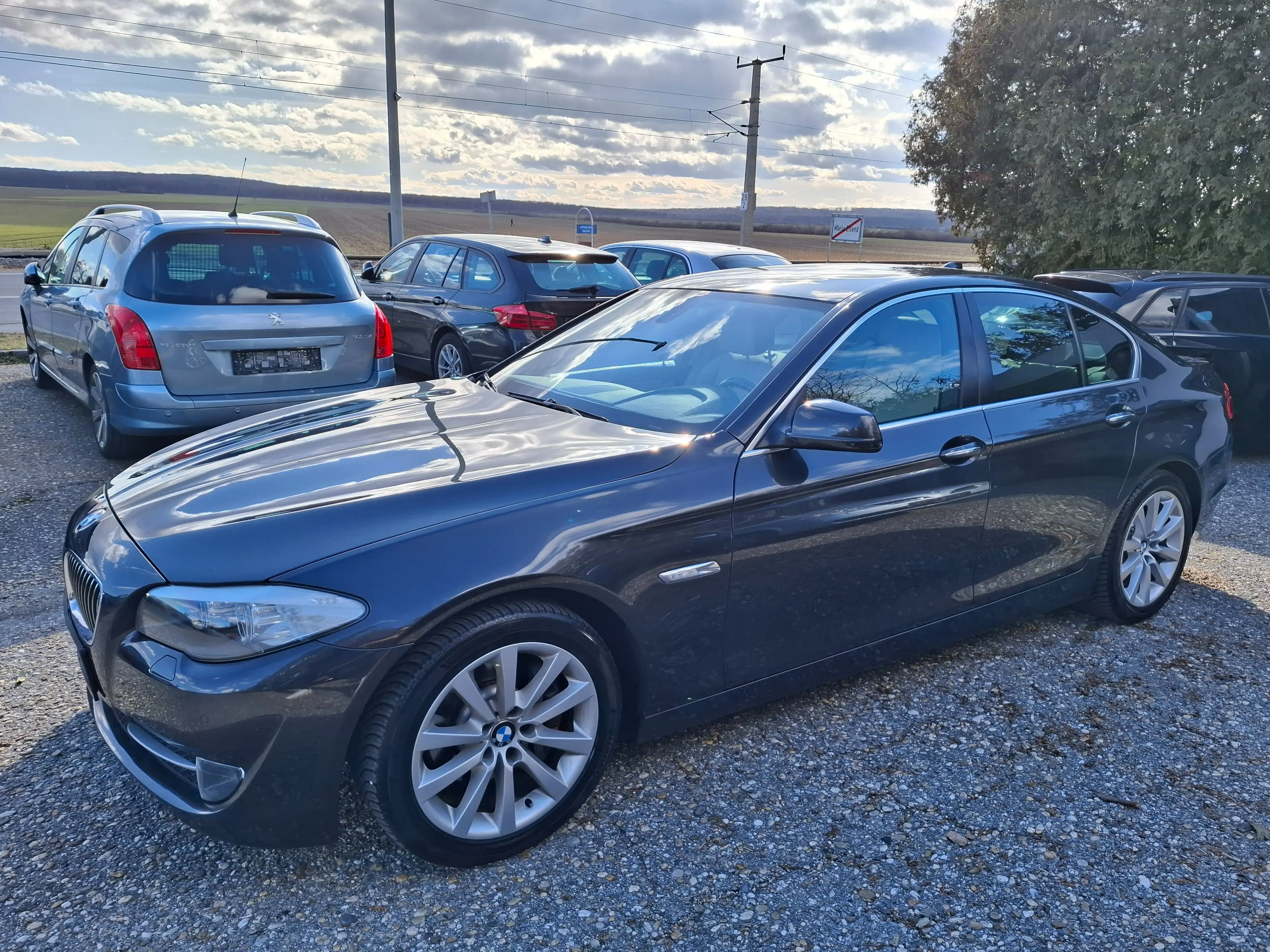 BMW 528 528 i, Scheckheftgepflegt, Originalzustand — photo 2
