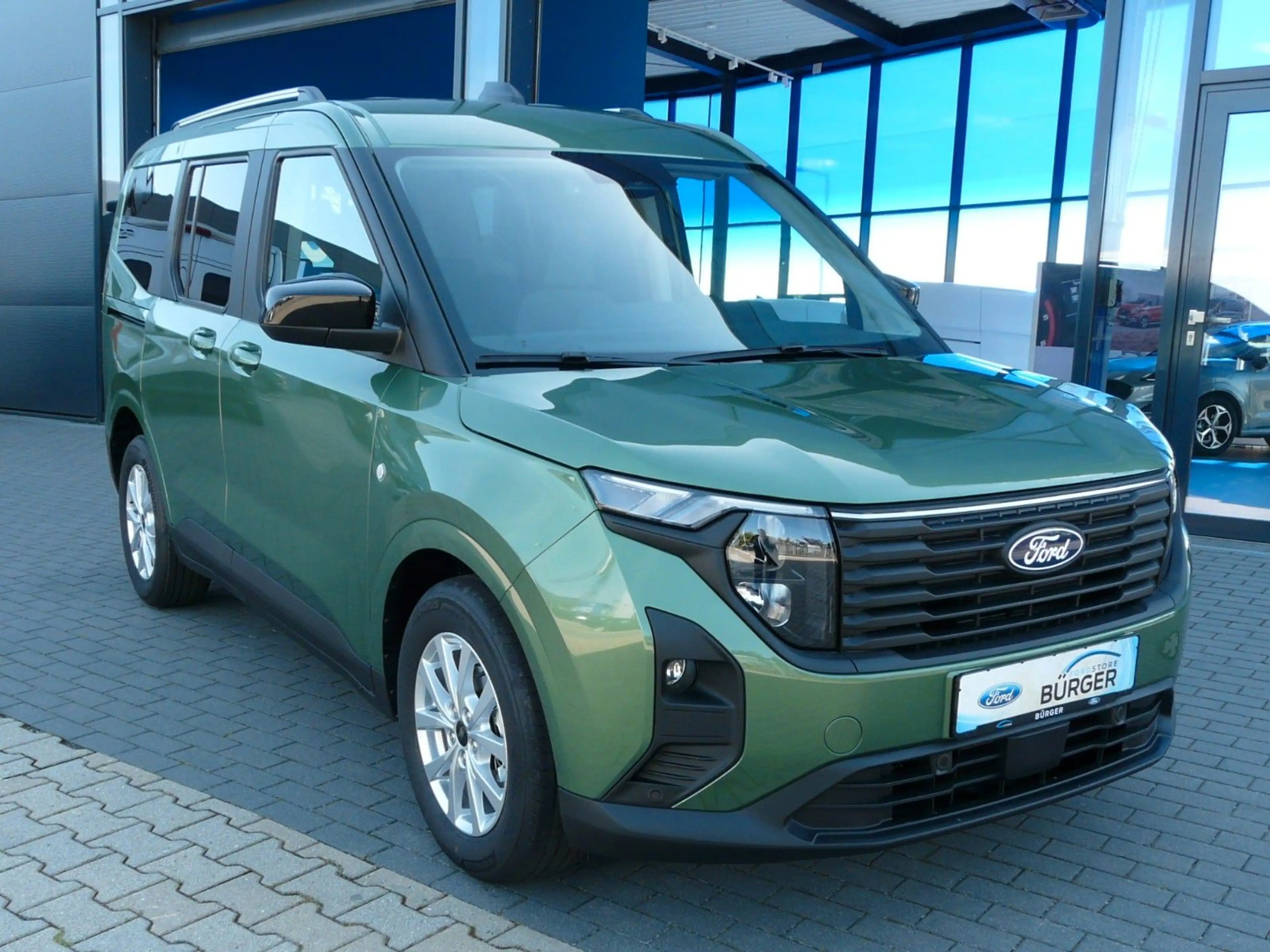 Ford Tourneo Courier Titanium *Automatik* — photo 7