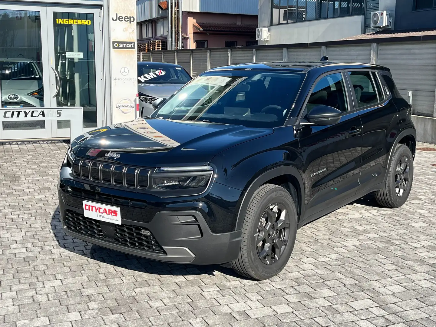 Jeep Avenger 1.2 turbo e-hybrid mhev Longitude   edct6 Noir - 1