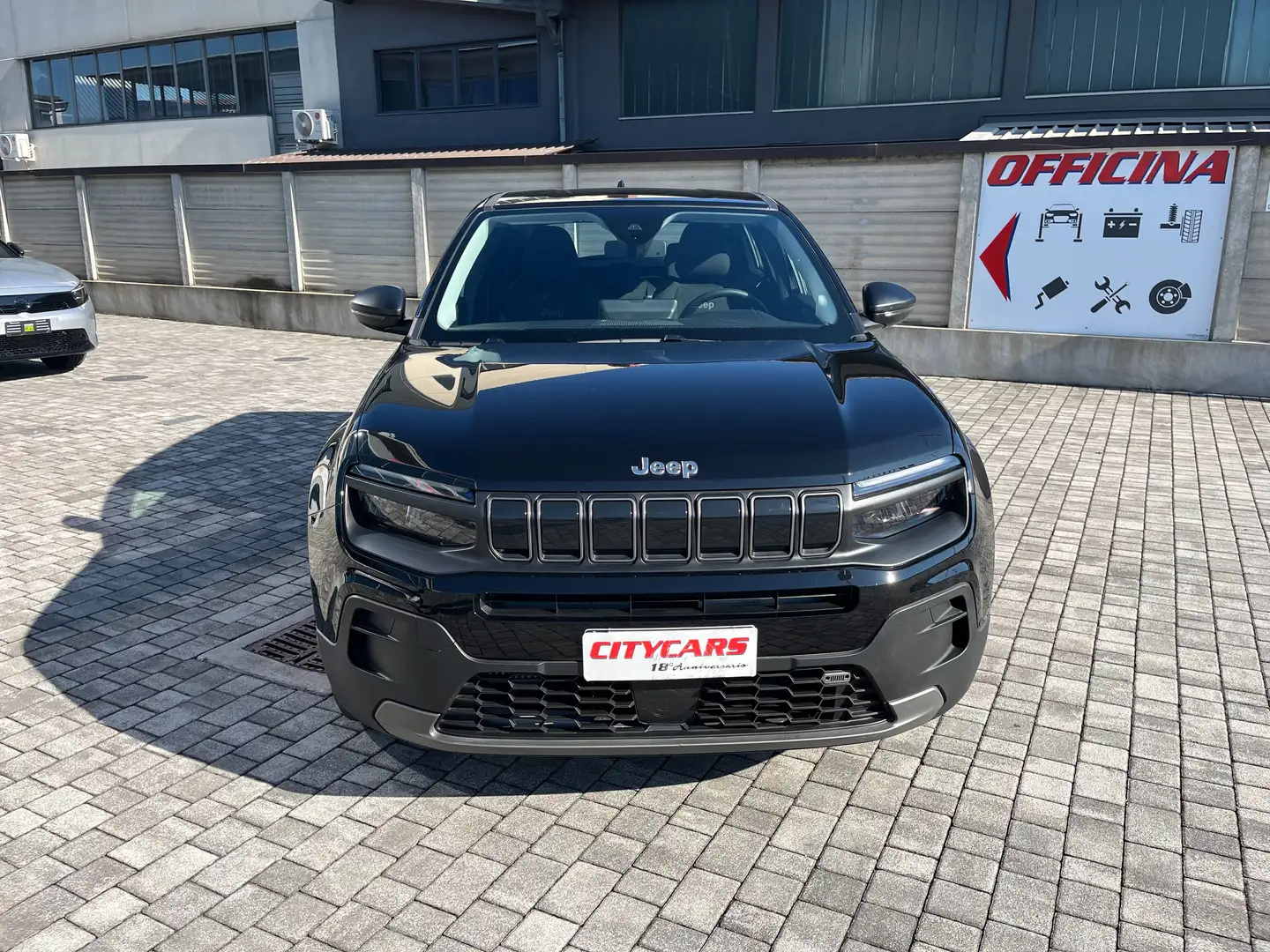 Jeep Avenger 1.2 turbo e-hybrid mhev Longitude   edct6 Noir - 2