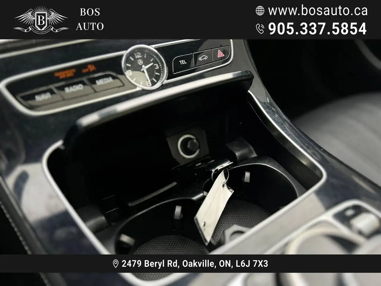 Mercedes-Benz E-Class снимка Mercedes-Benz E-Class