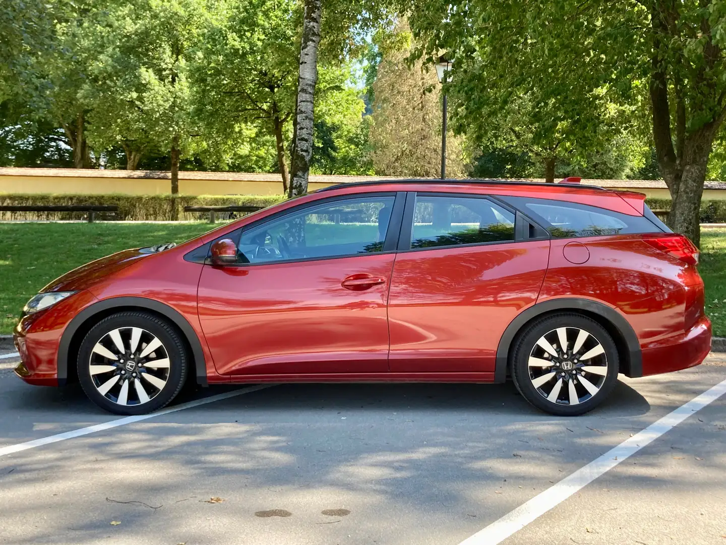 Honda Civic Tourer 1,6iDTEC Sport Rot - 1