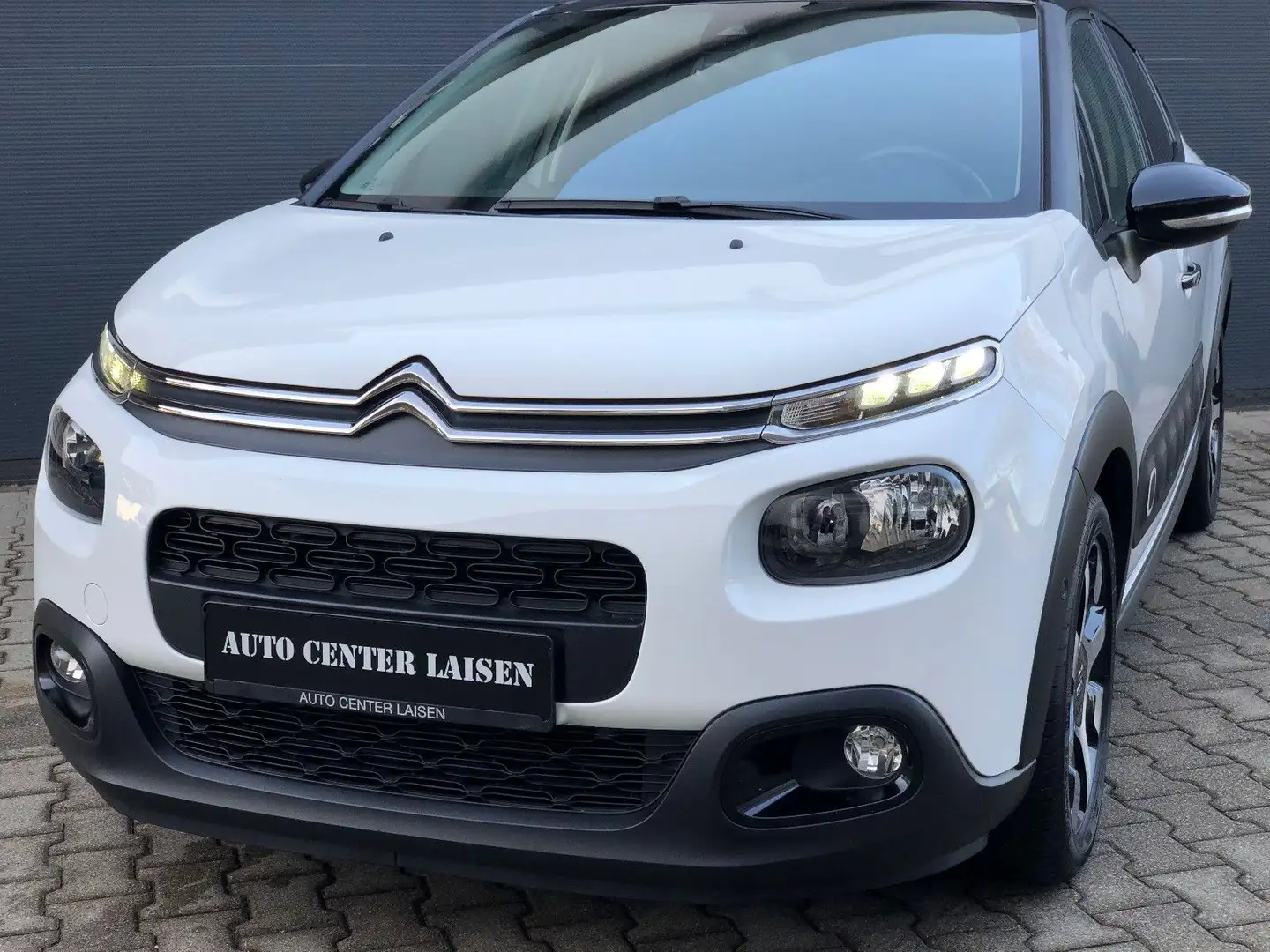 Citroen C3 Shine 2.Hd LED SHZ Navi BT MFL Kamera Weiß - 1