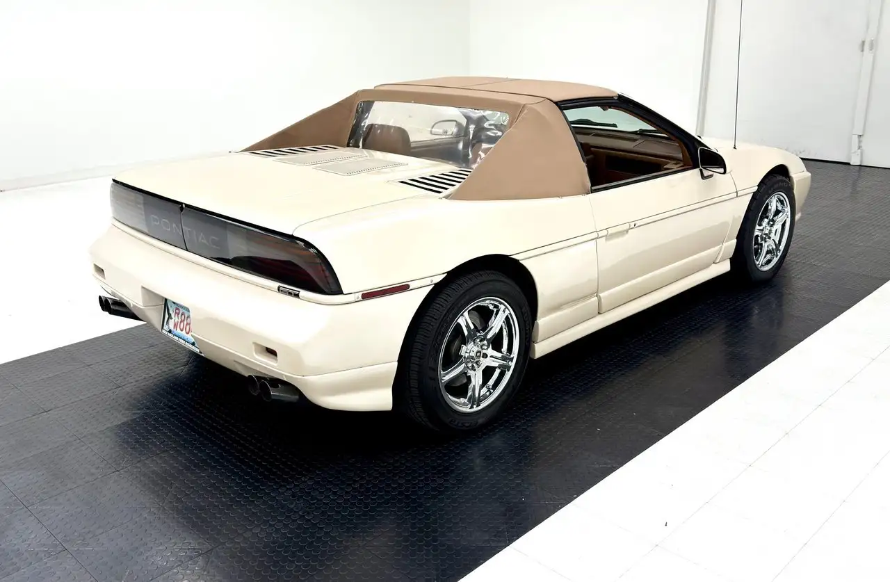 Pontiac Fiero GT Convertible, foto 9