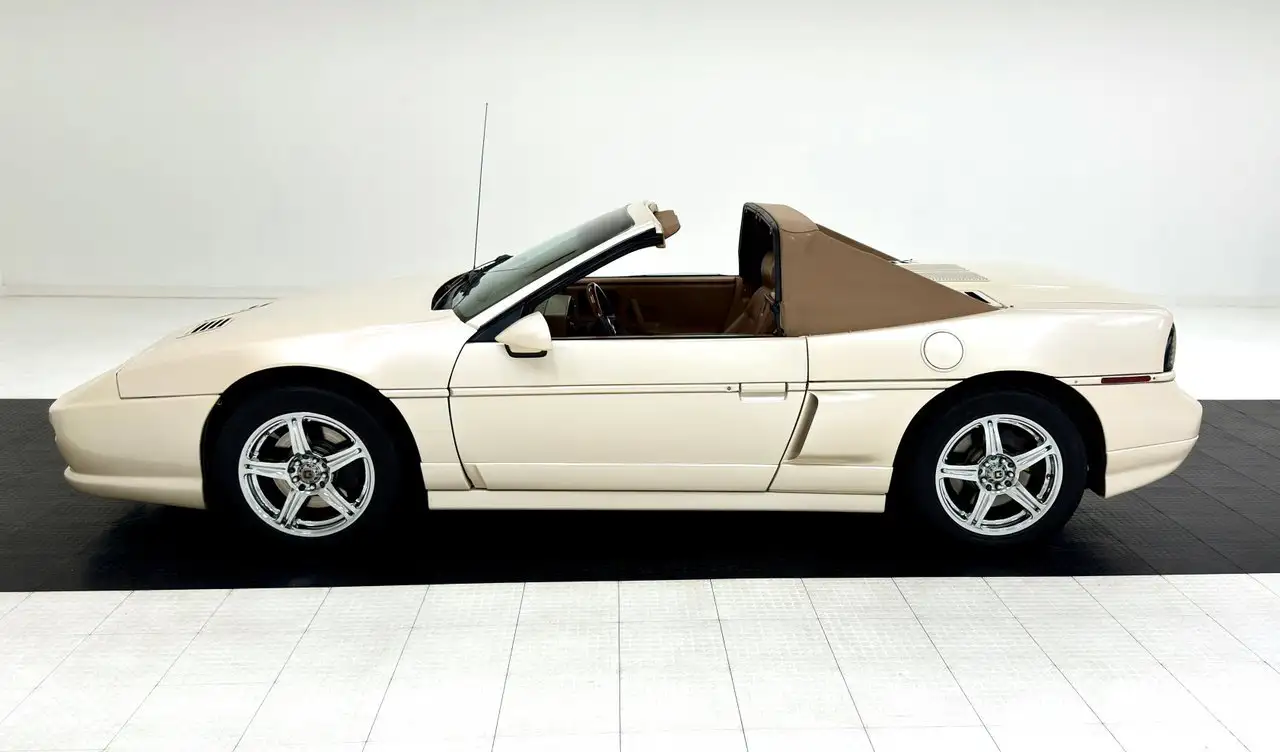 Pontiac Fiero GT Convertible, foto 4