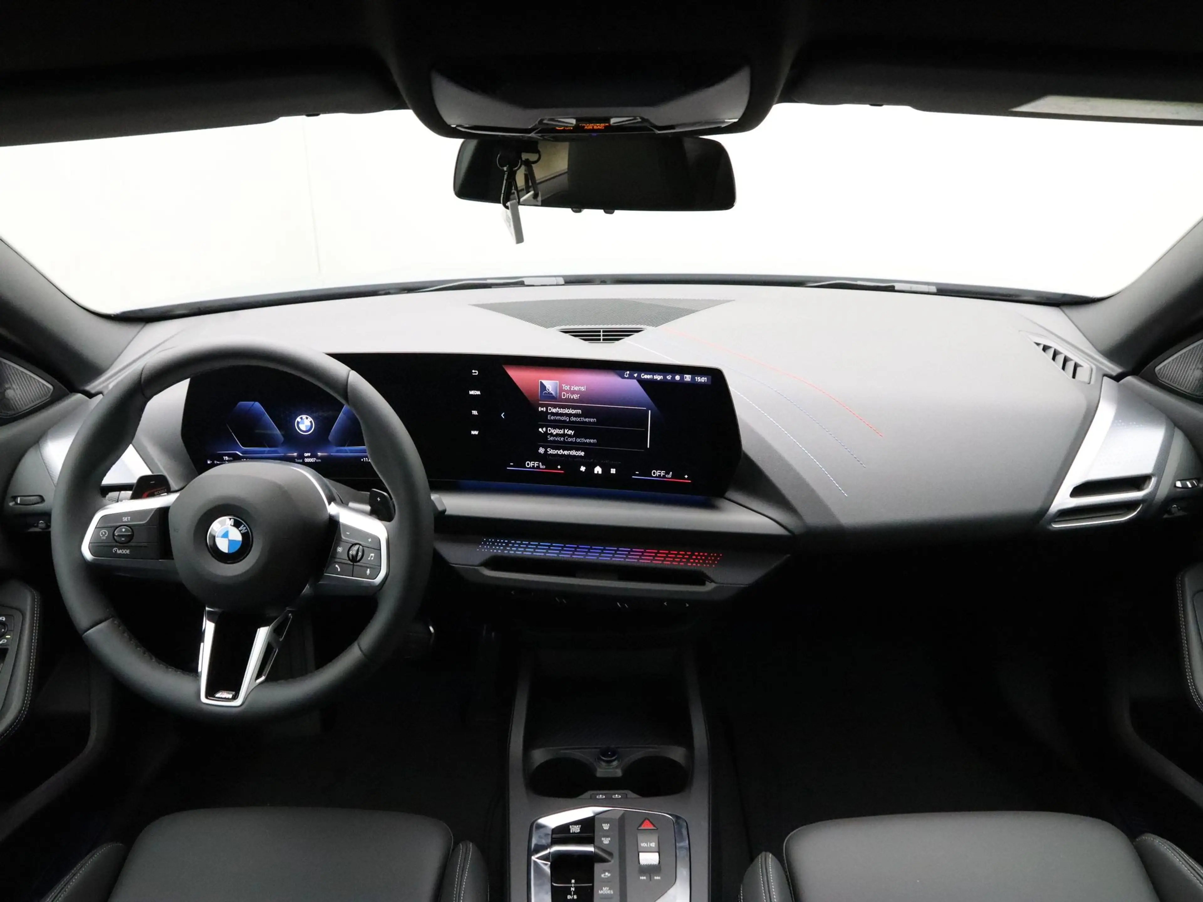 BMW 223 2-serie Gran Coupé xDrive — photo 13