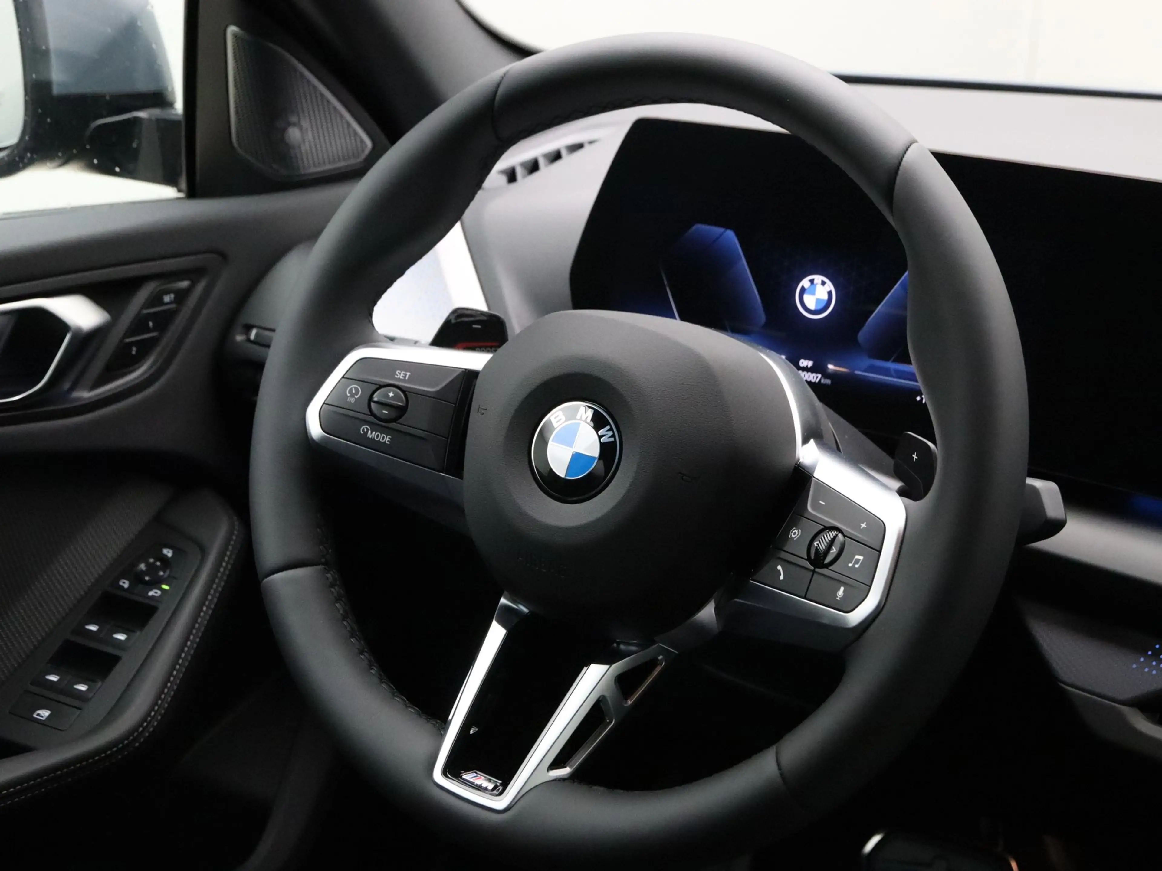 BMW 223 2-serie Gran Coupé xDrive — photo 2