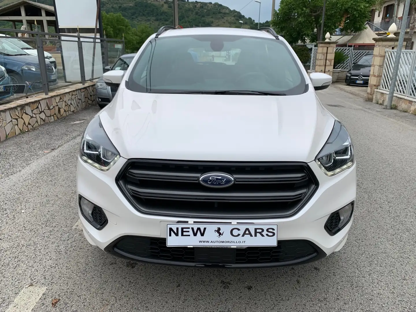 Ford Kuga 1.5 ecoboost ST-Line s&s 2wd 120cv Weiß - 1