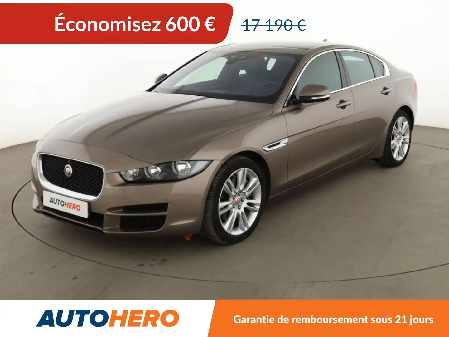 Jaguar XE 2.0 Prestige Auto Brun - 1