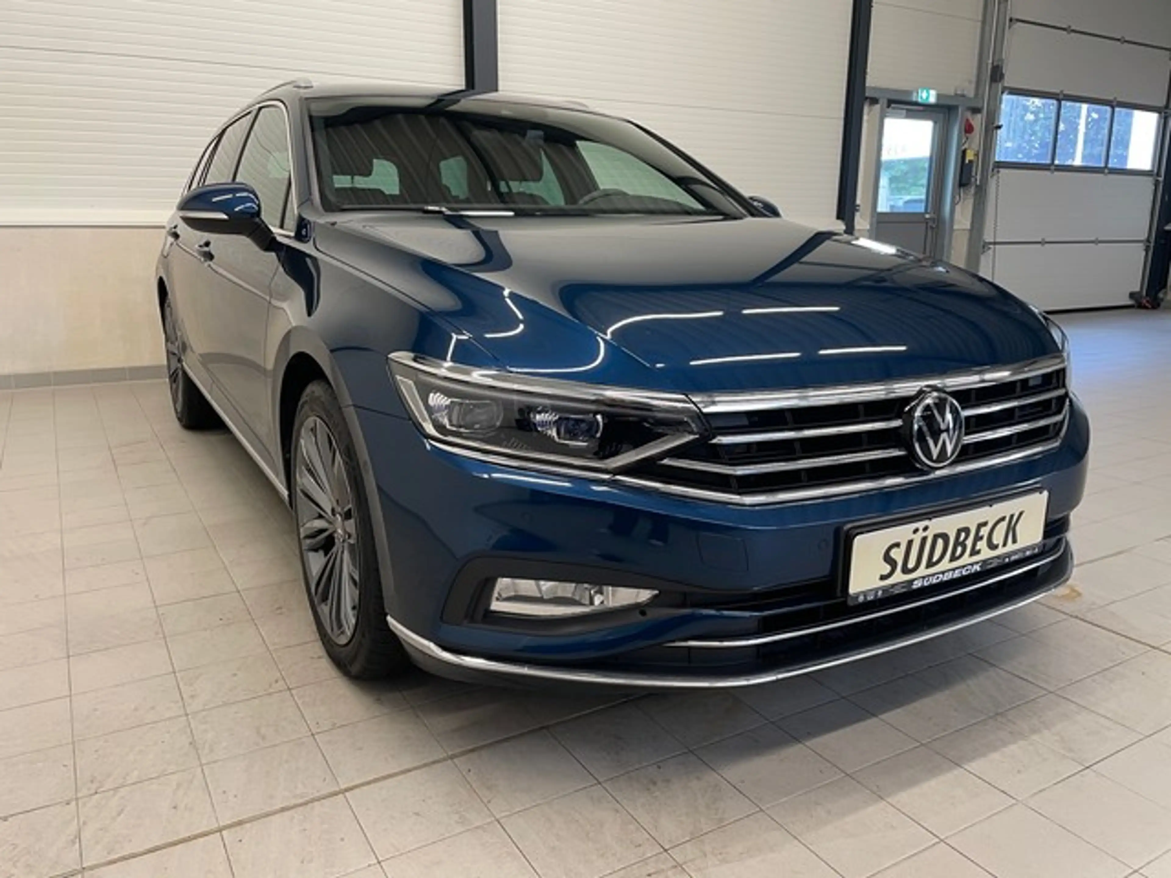 Volkswagen Passat Variant 2.0 TDI DSG Elegance — photo 3