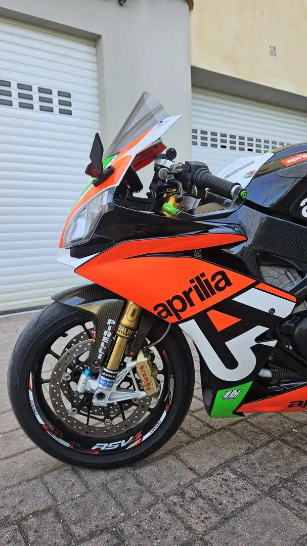 Aprilia RSV4 factory aprc Negro - 2