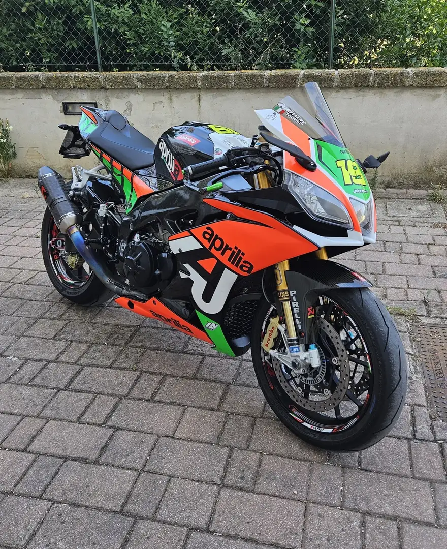 Aprilia RSV4 factory aprc Negro - 1