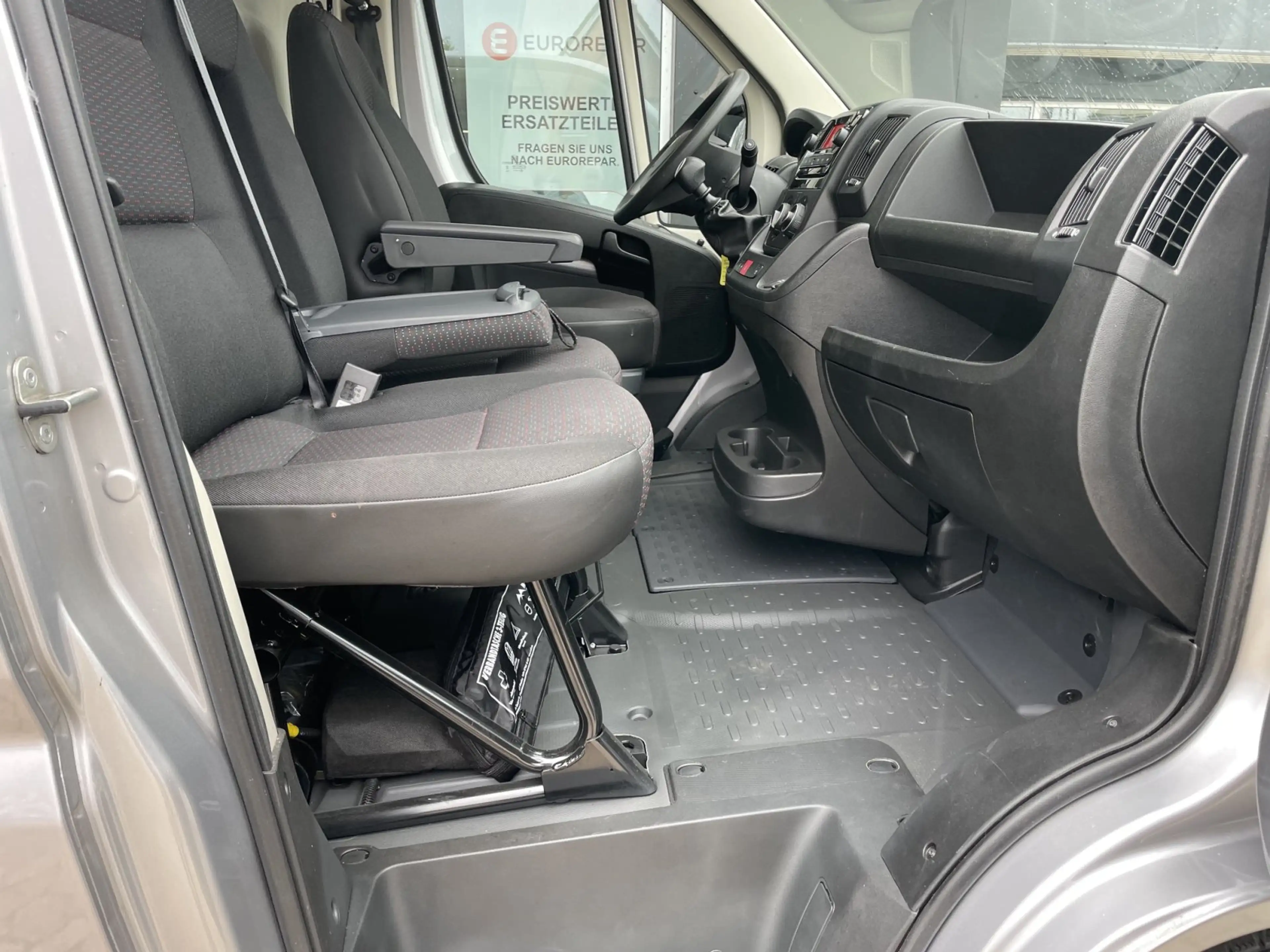 Peugeot Boxer HDi 335 L2H1 EPH / Tempomat — photo 9