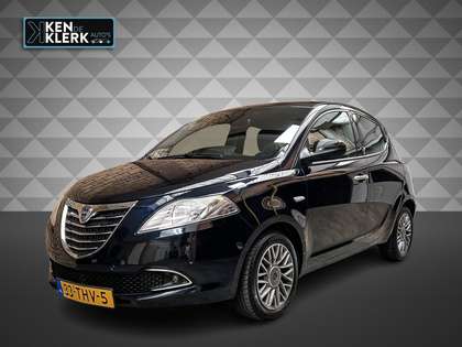 Lancia Ypsilon 0.9 TwinAir Platinum Dealer onderhouden NAP!
