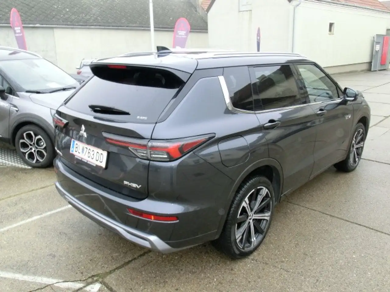 Mitsubishi Outlander 2025