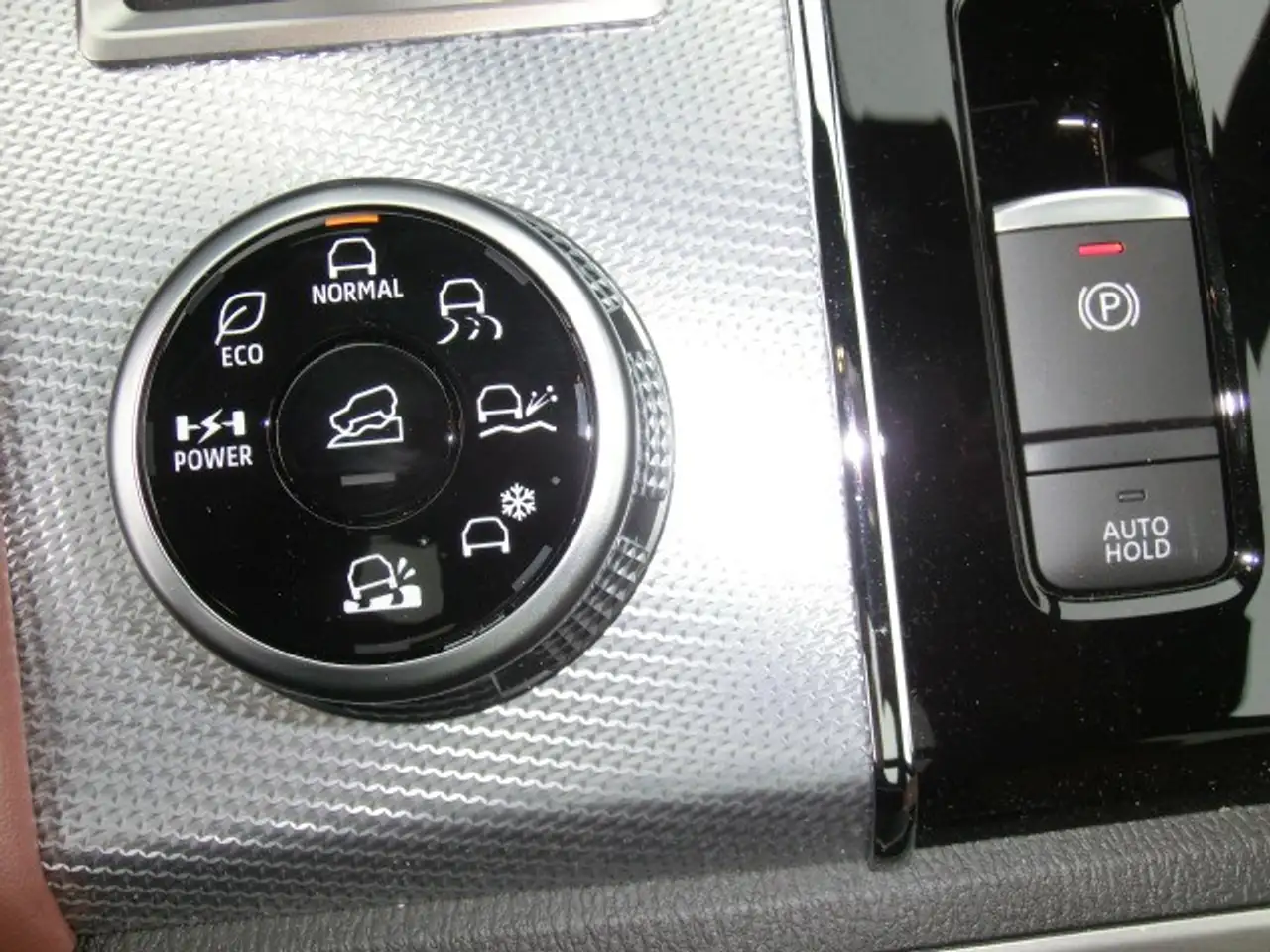 Mitsubishi Outlander 2025 — фото 8
