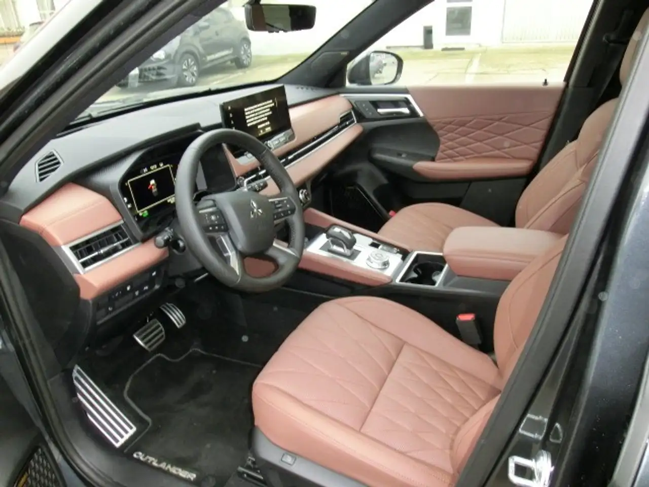 Mitsubishi Outlander 2025