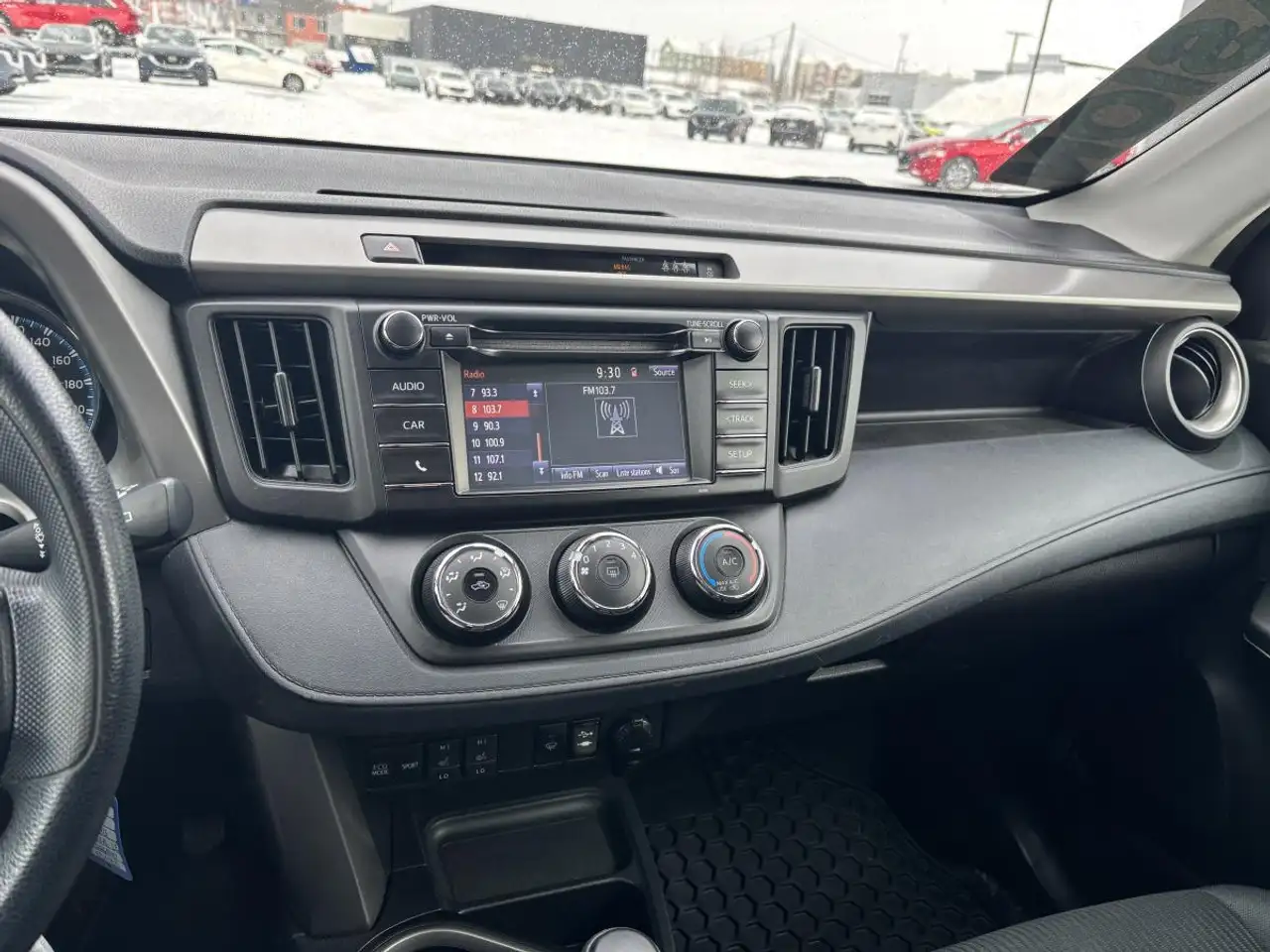 Toyota RAV 4 снимка Toyota RAV 4
